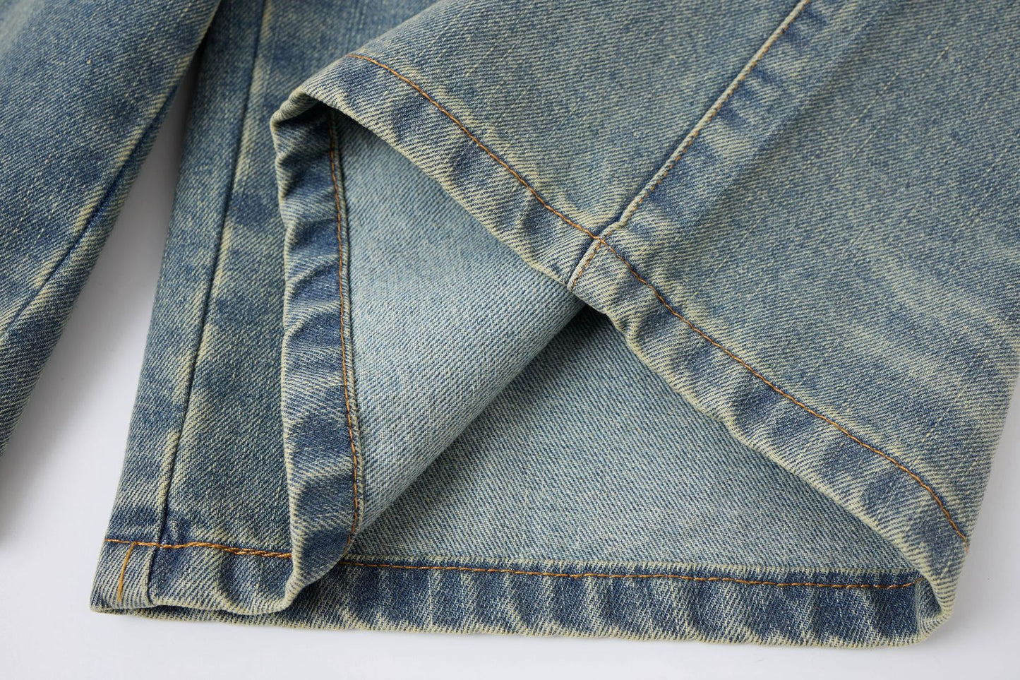 Washed Whisker Metal Buckle Denim Half Pants WN25513