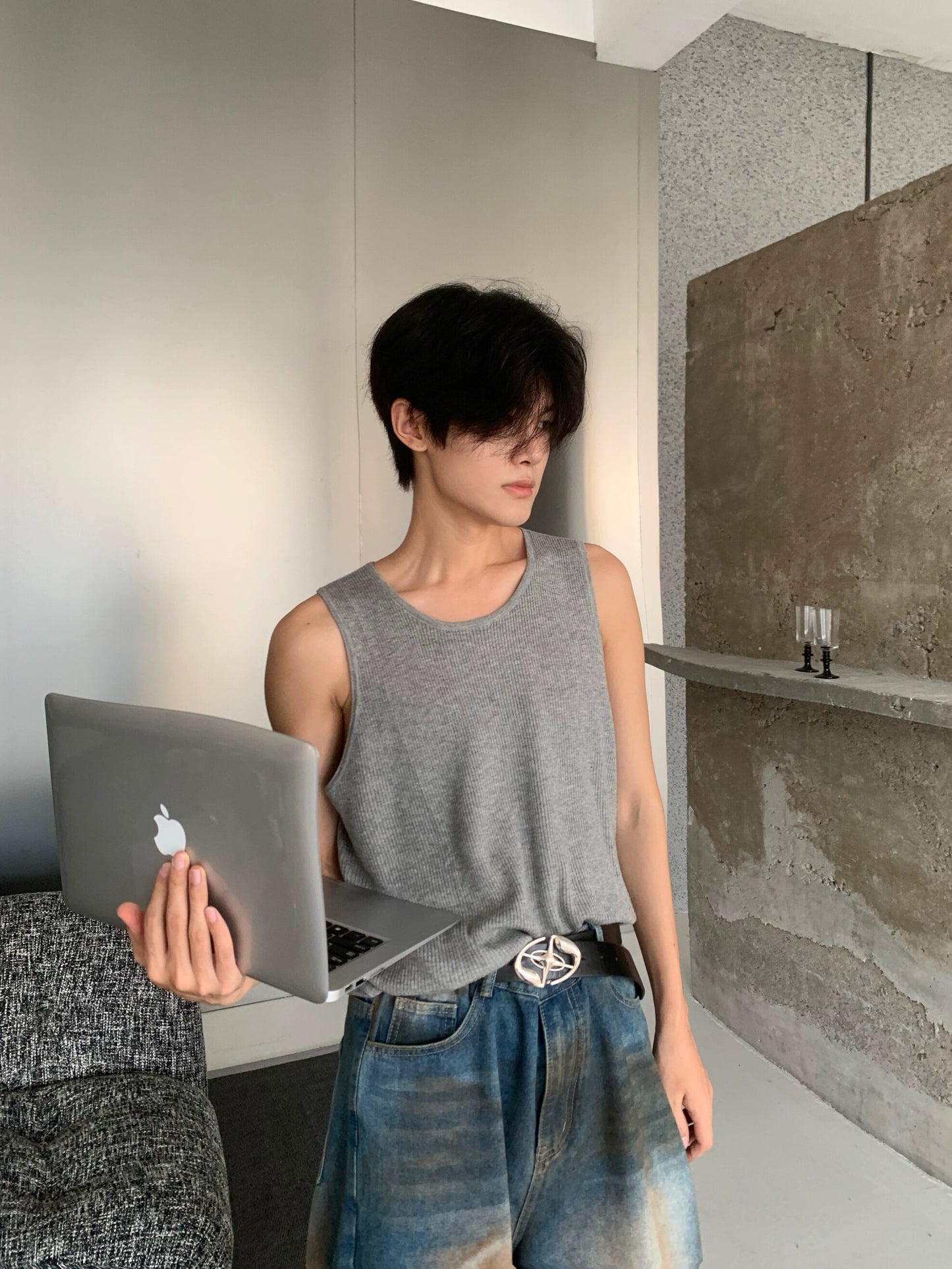 Plain Sleeveless T-Shirt WN19796