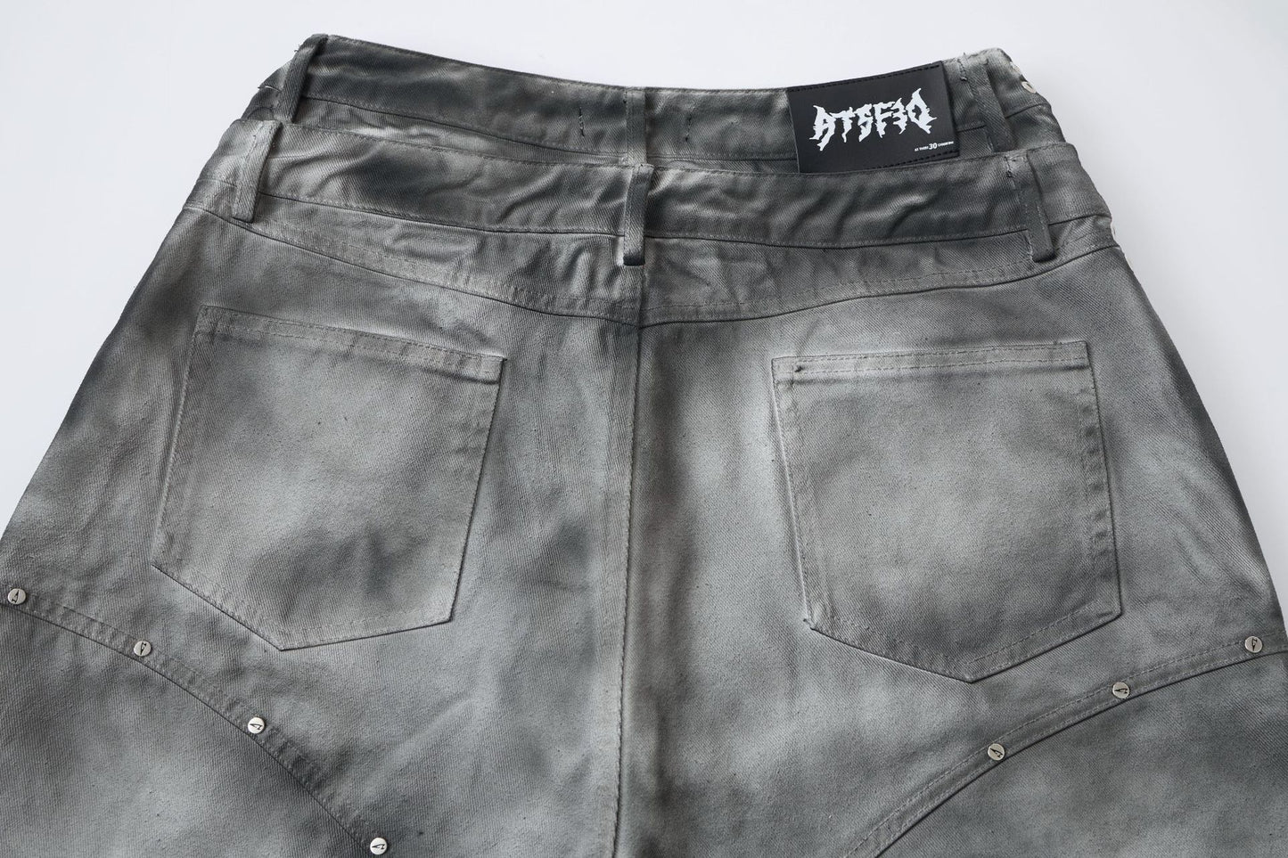 Washed Graffiti Dirty-Dye Denim Half Pants WN25741