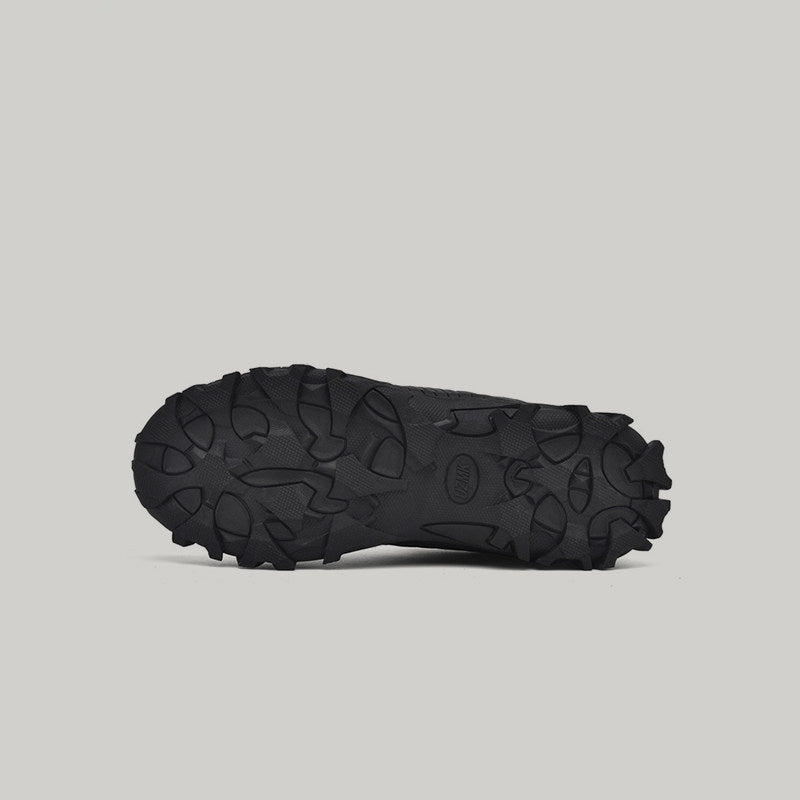 Outdoor Non-Slip Lace-Up Sneakers WN23534