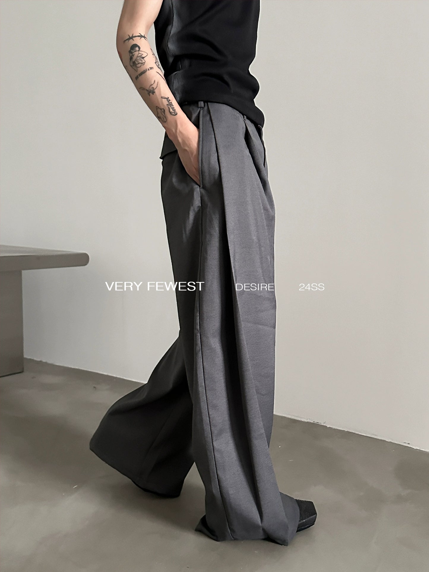 Wide-Leg Straight Tuck-in Trousers WN8884