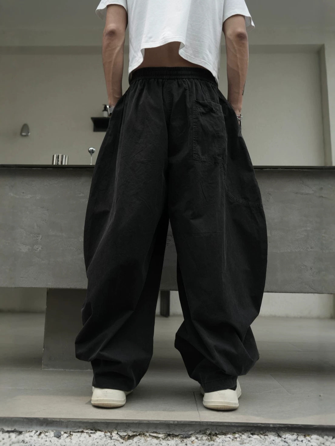 Cotton Curved Wide Leg Cargo Pants WN27829