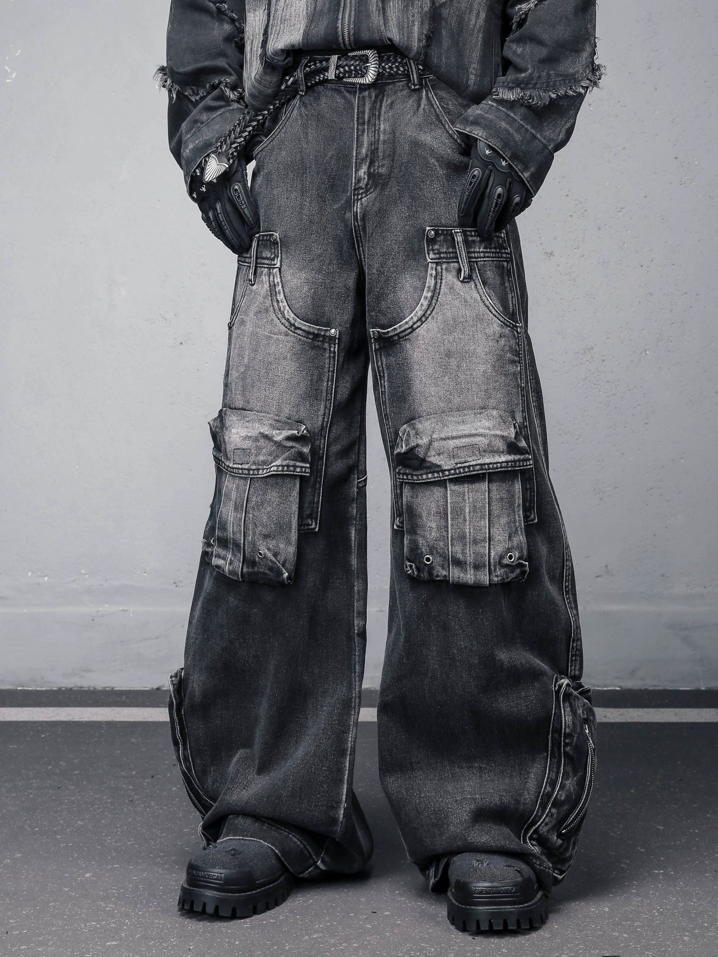 Washed Multi-Pocket Deconstruct Wide Leg Denim Jeans WN22431