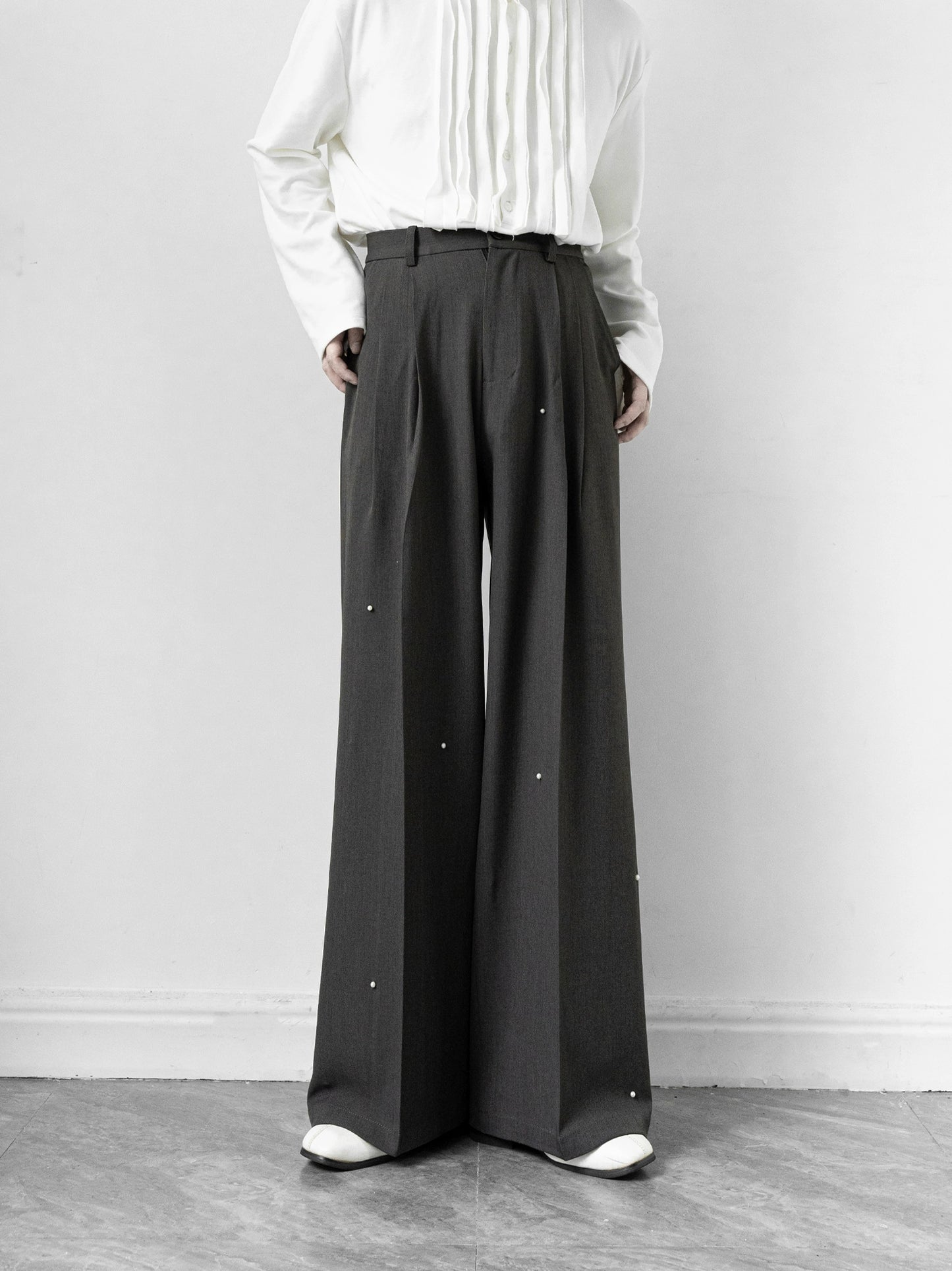 Pleats Pearl-Embellished Trousers WN11864