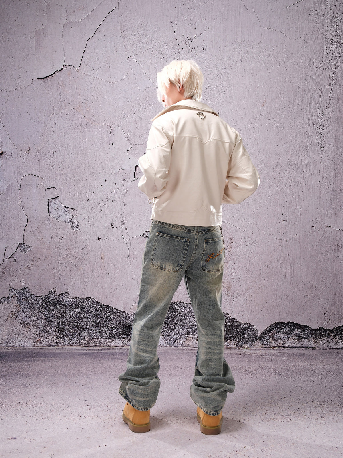 Straight Whisker Denim Jeans WN26619