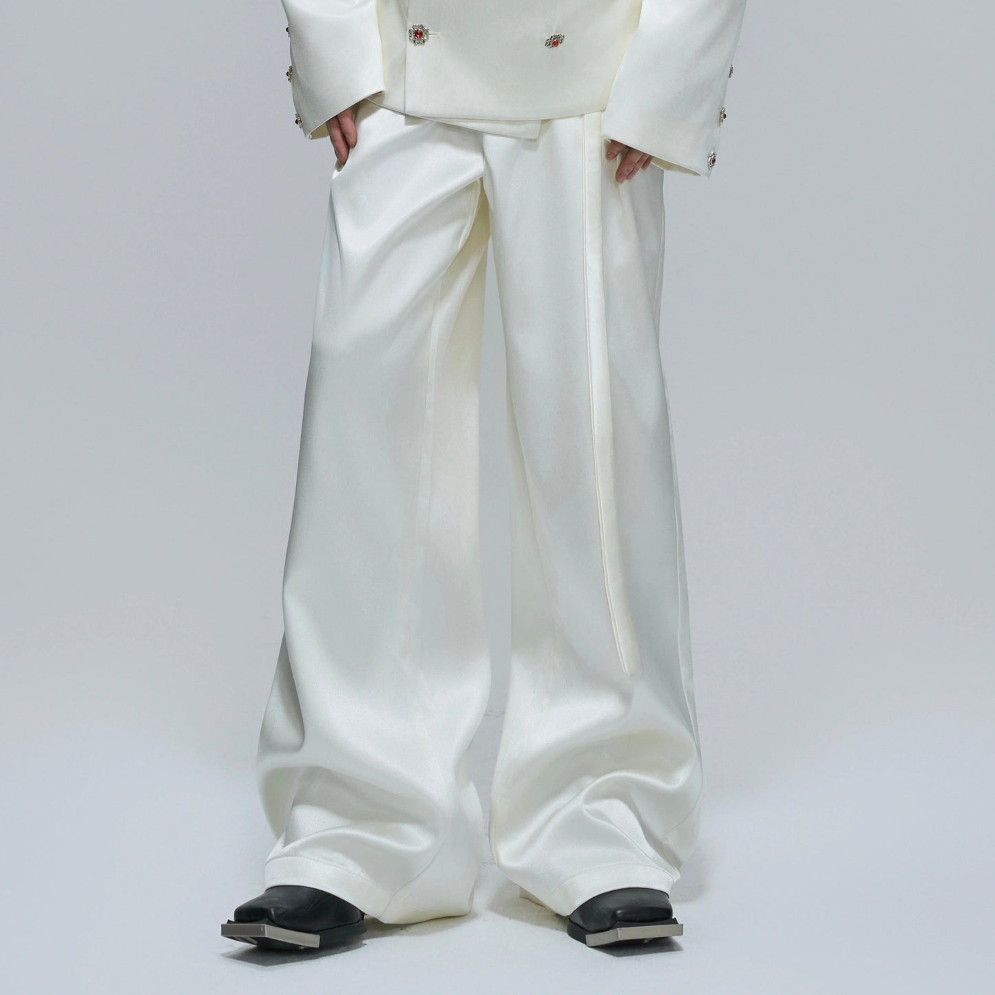 Glossy Waist-Fitted Tailored Jacket & Flare Trousers Setup WN21702