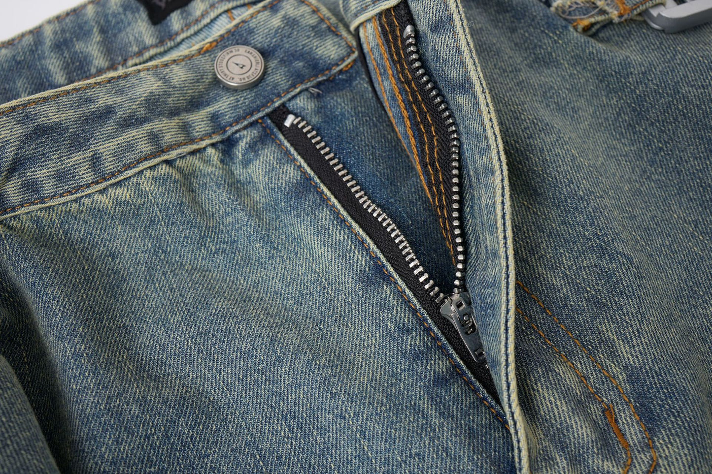 Washed Whisker Metal Buckle Denim Half Pants WN25513