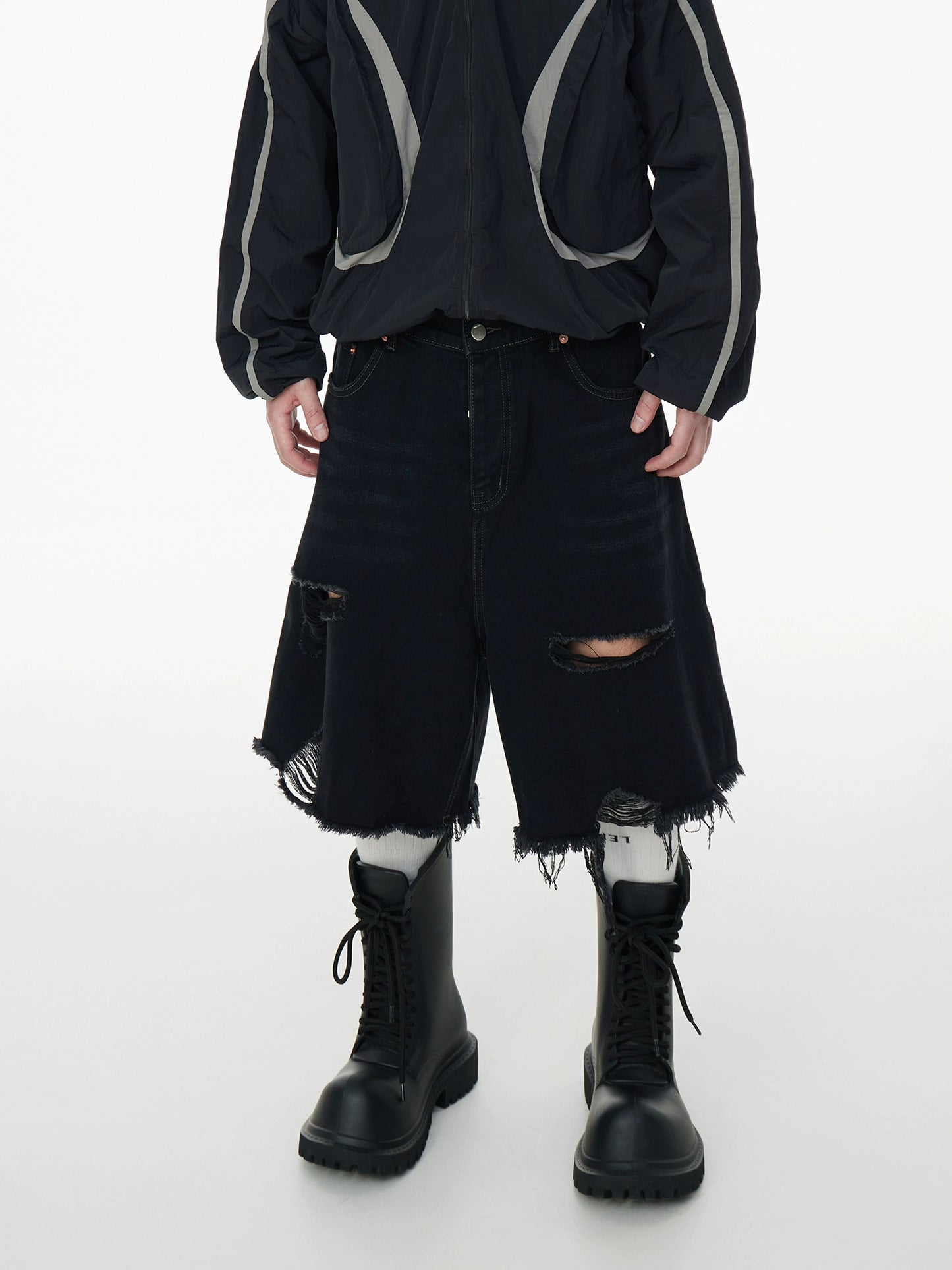 Washed Damage Fringe Wide Leg Three-Stripe Half Denim Jeans WN16960