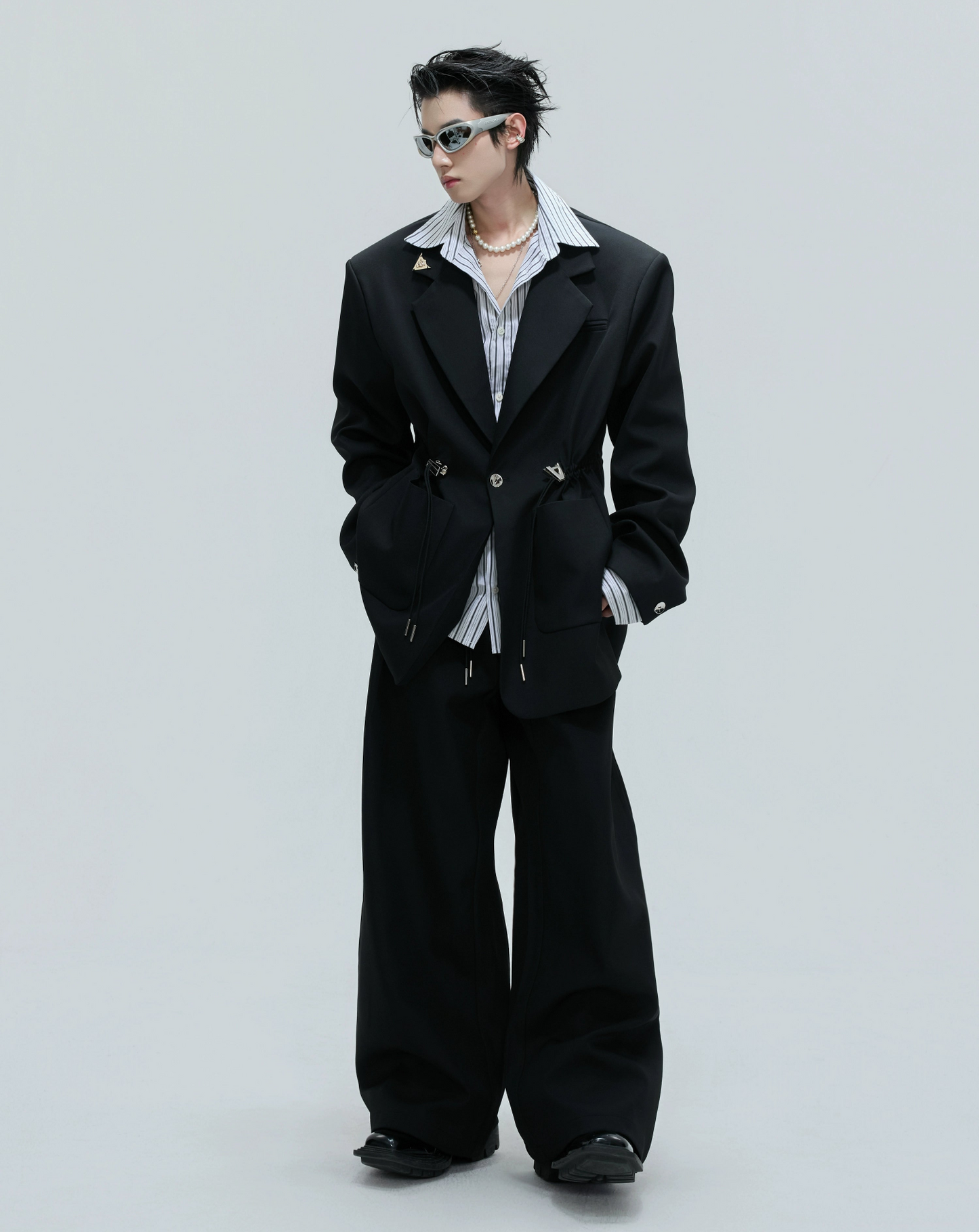 Stripe Shirt Fake Layered Drawstring Waist Shoulder-Pad Tailored Jacket & Trousers Setup WN21731