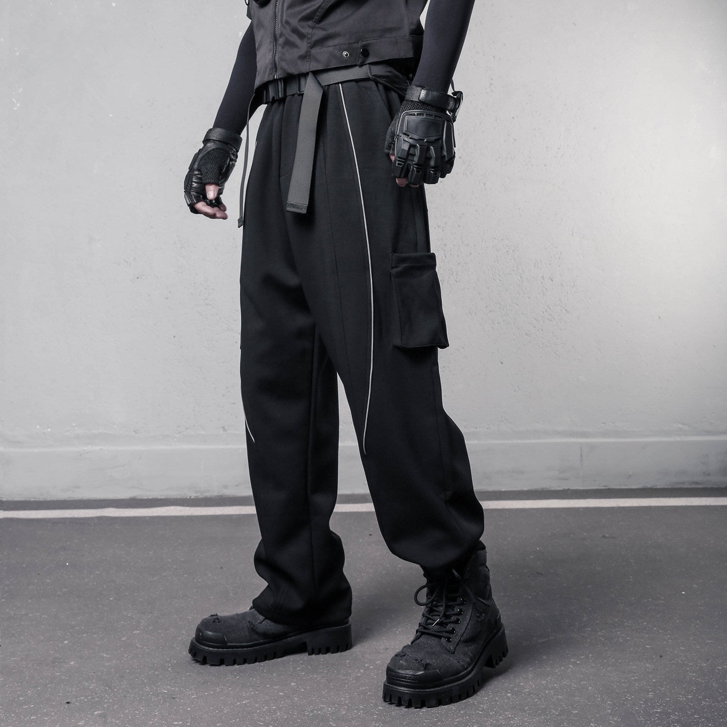 Reflective Stripe Functional Cuffed Cargo Pants WN22578