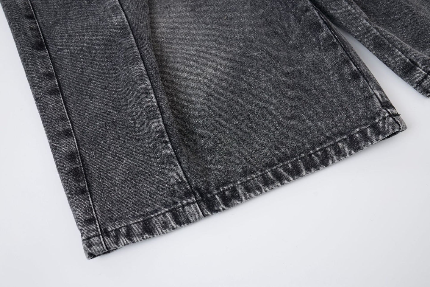 Washed Whisker Metal Buckle Denim Half Pants WN25513