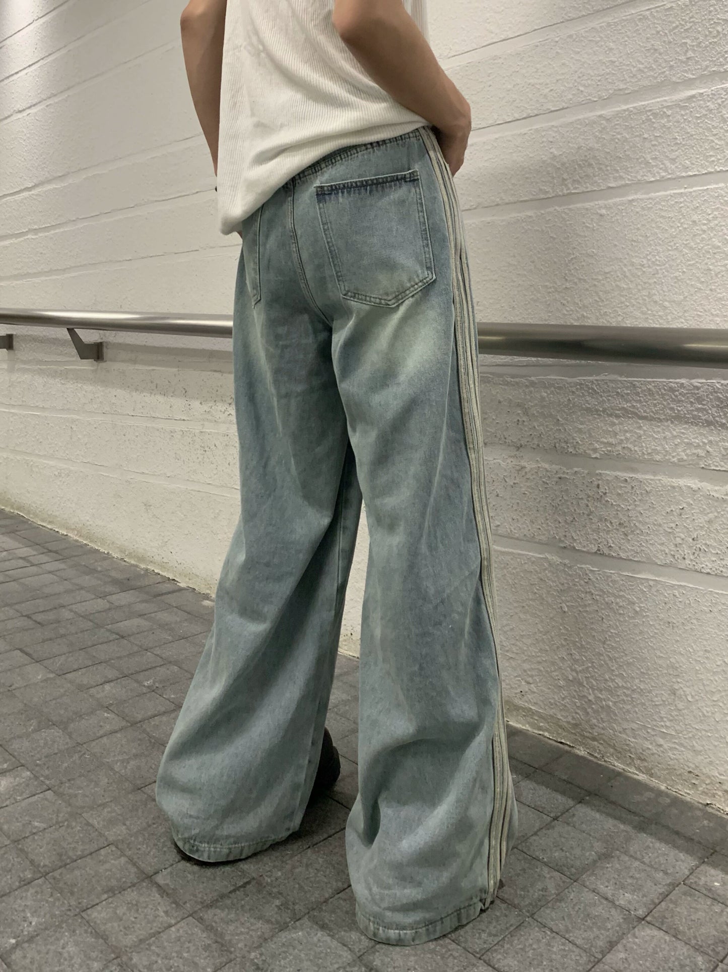 Stripe Panel Washed Wide Leg Denim Jeans WN19886