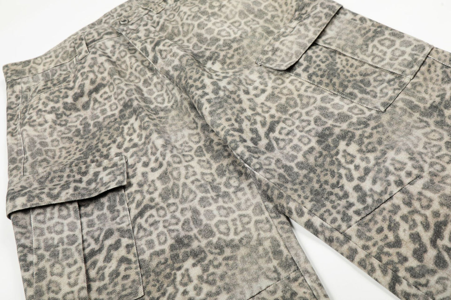 Leopard Multi-Pocket Wide Leg Cargo Pants WN26113