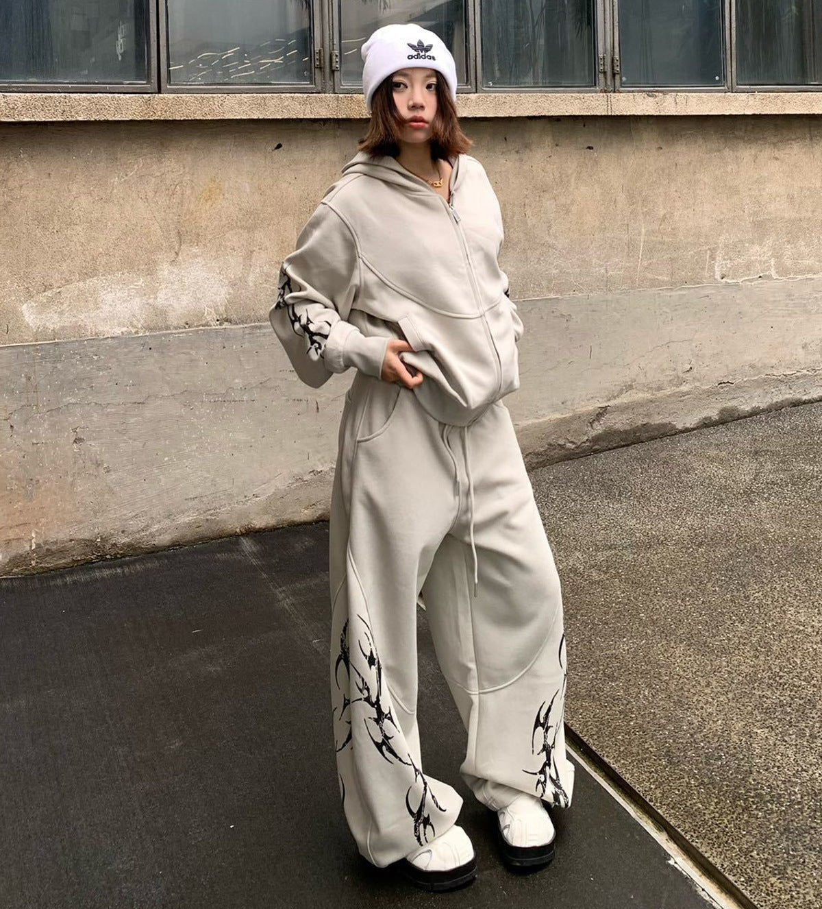 Thorn Print Zipper Hoodie & Thorn Print Wide Leg Sweatpants Setup WN25656