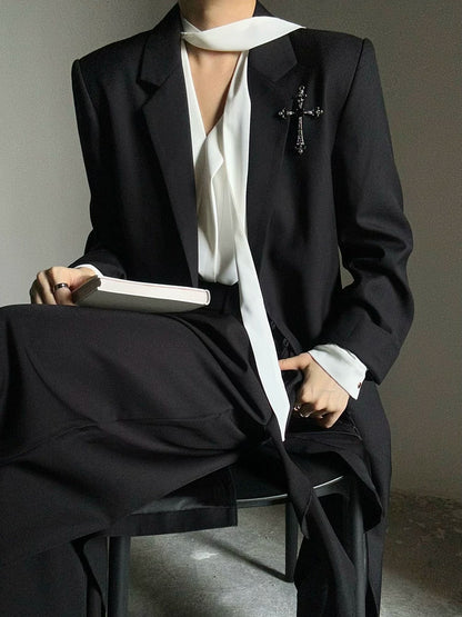 Rhinestone Cross Brooch WN23133