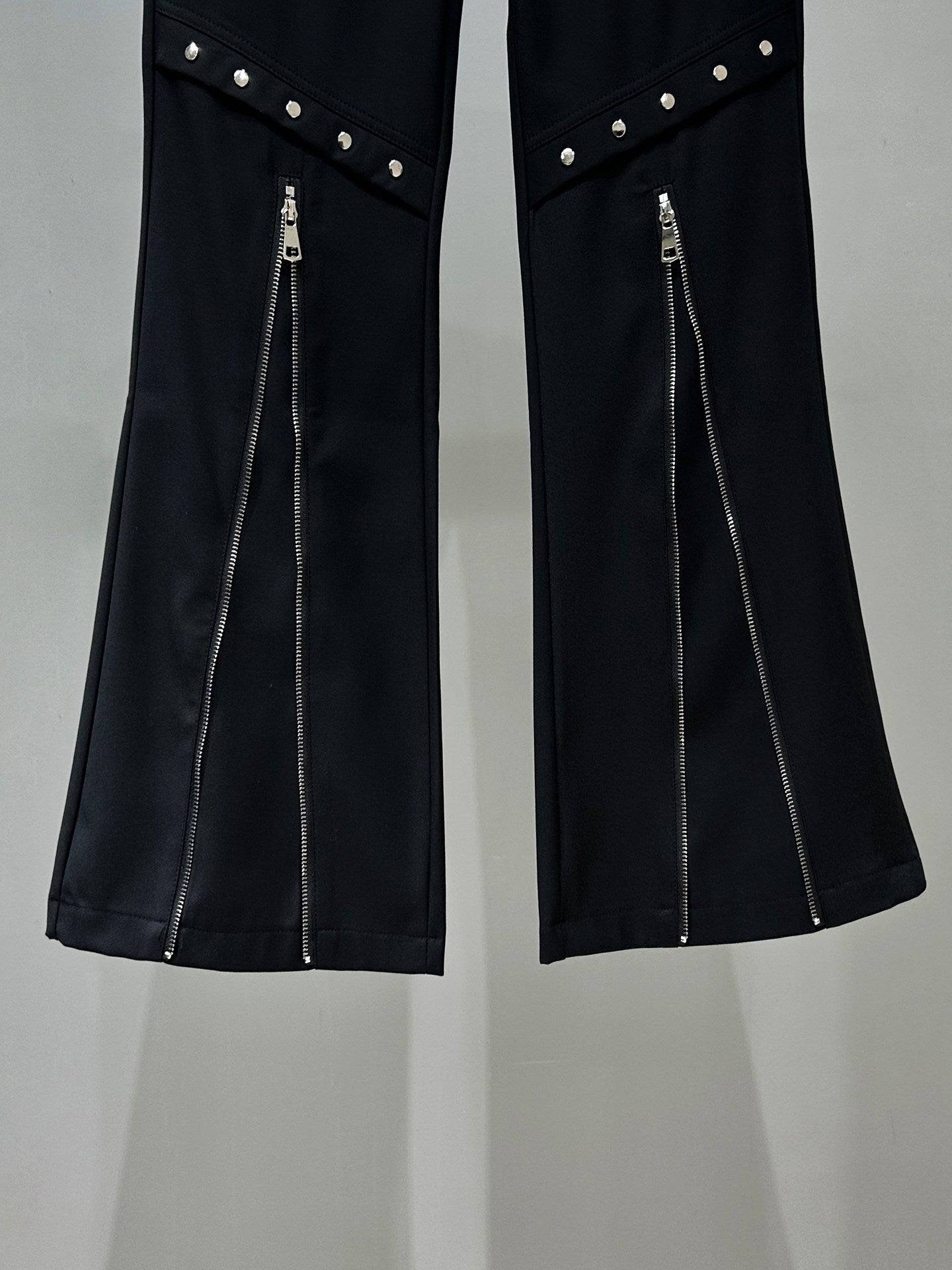 Studs Zipper Wide Leg Flare Trousers WN23951