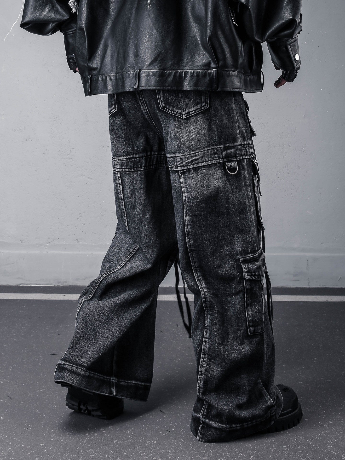 Damage Wash Studs Multi-Pocket Wide Leg Denim Jeans WN22540