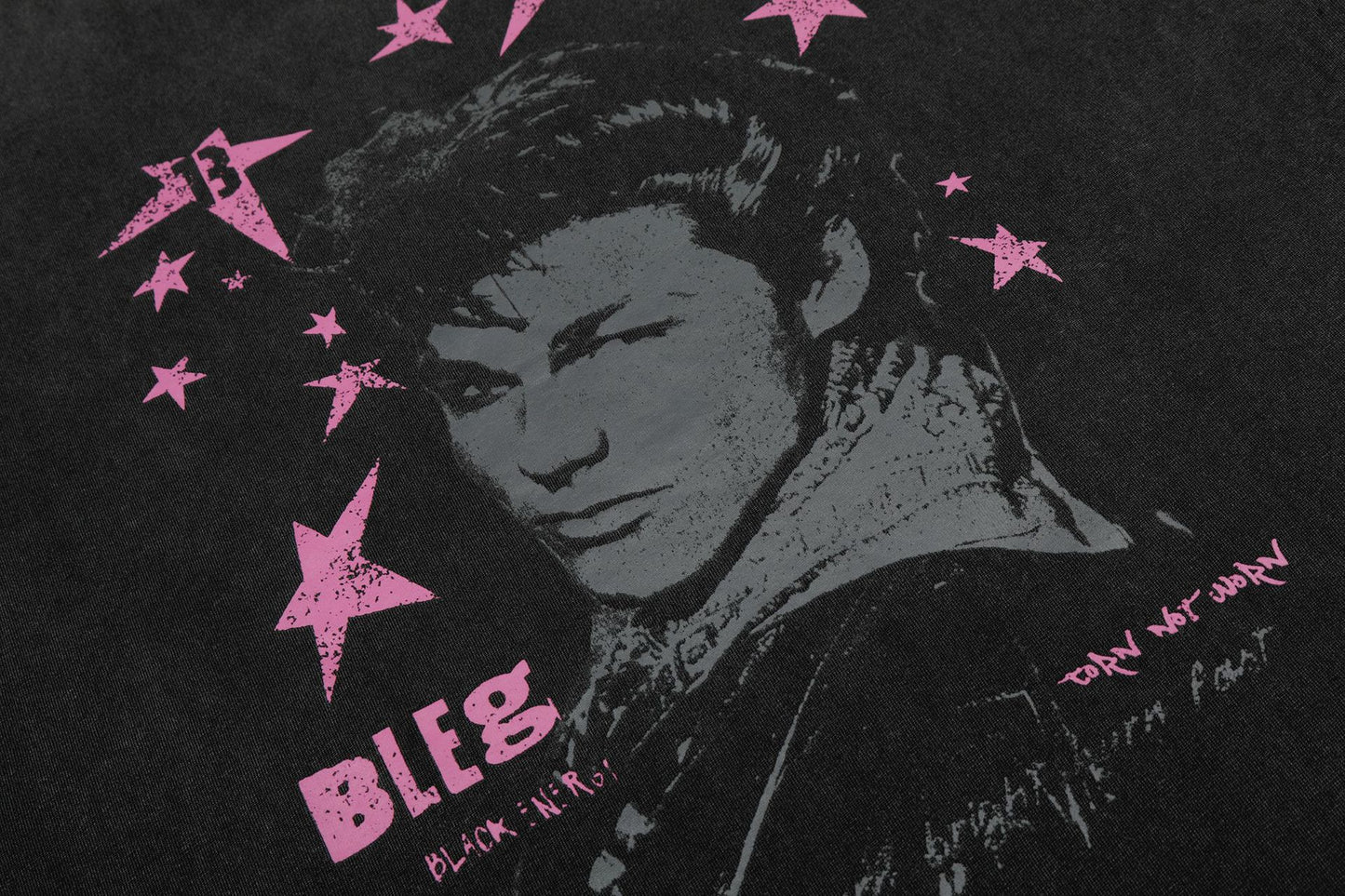 Washed Star Portrait Print Short Sleeve T-Shirt WN25535