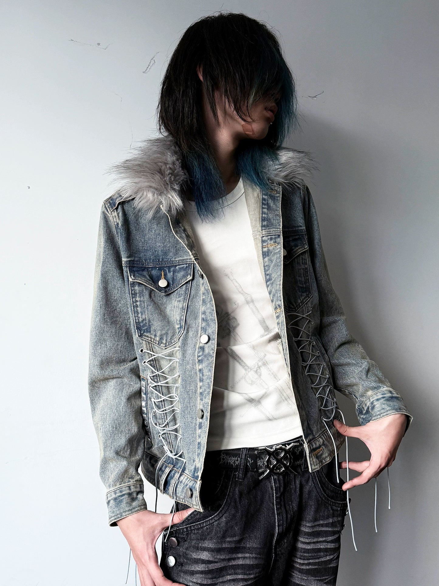 Fake Fur Collar Washed Denim Jacket WN20907