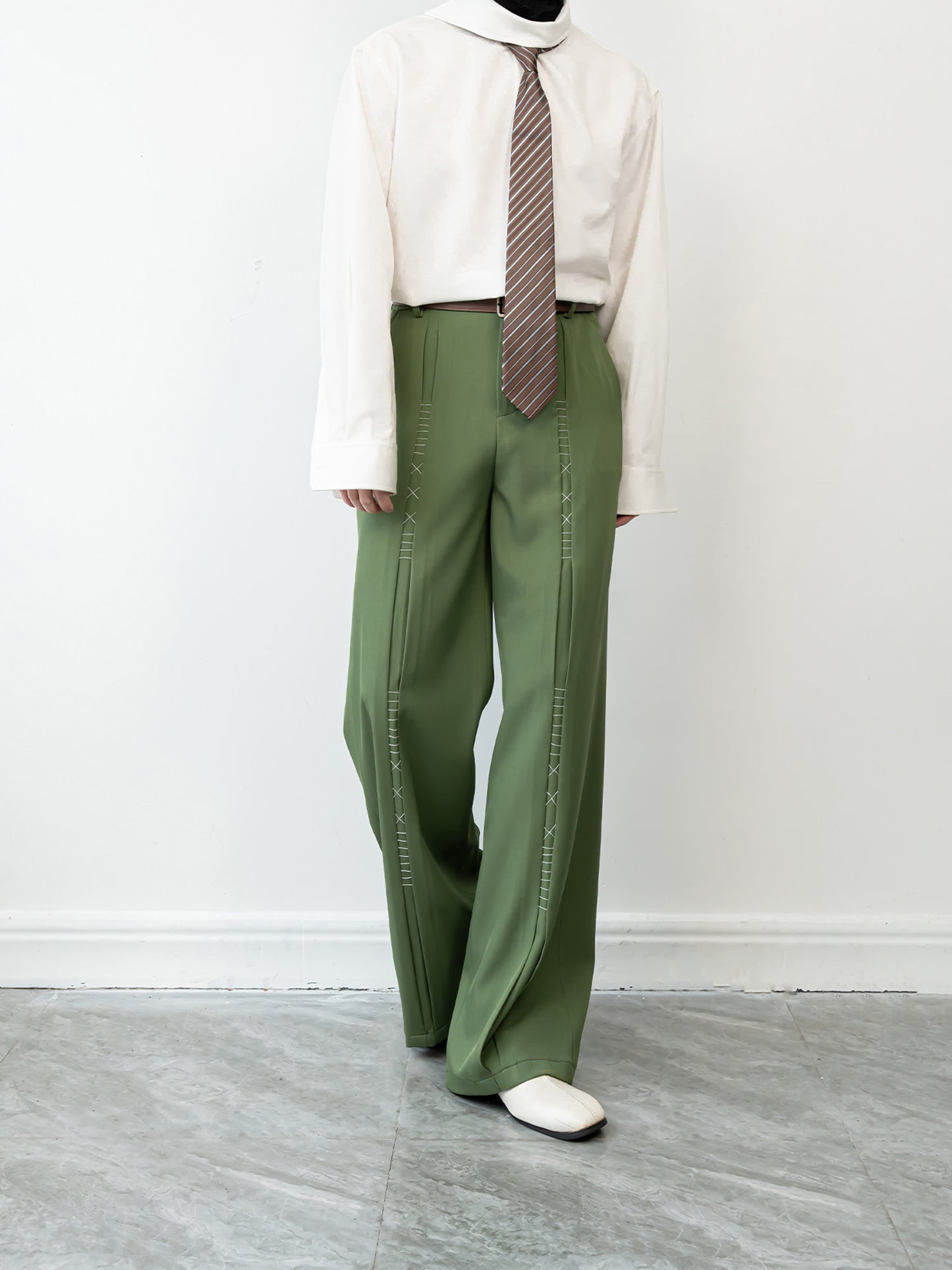 Plain Color Straight Leg Trousers WN23610