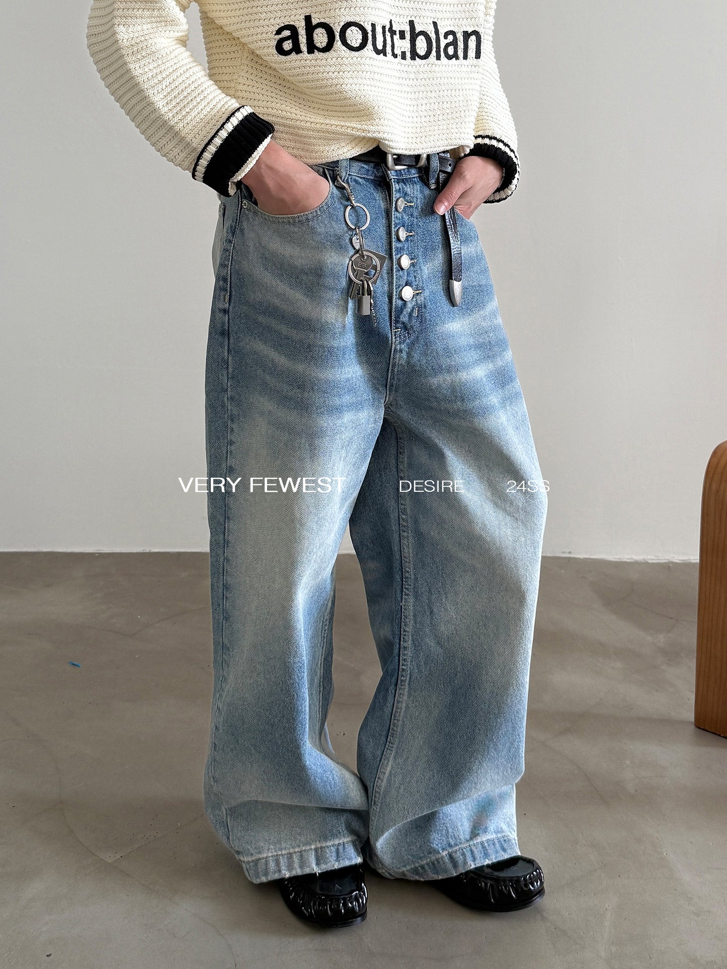 Washed Button Detail Wide-Leg Denim Jeans WN15264