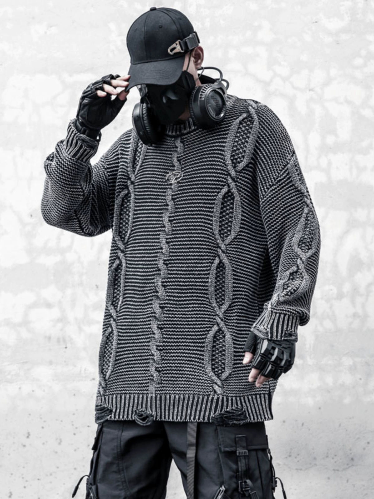 Damage Cable Oversize Knit Sweater WN22430