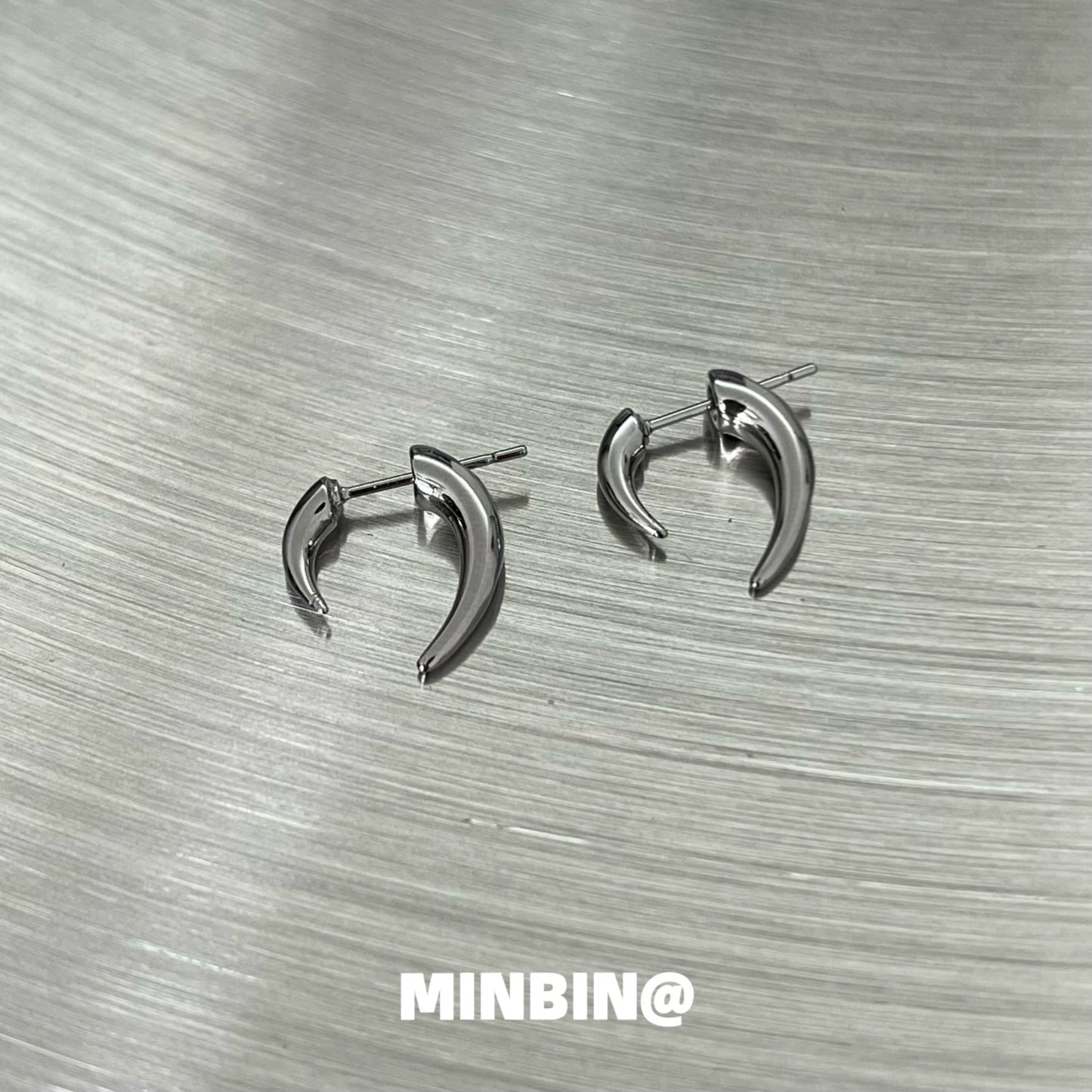 Crescent Design Studs Earrings WN19232