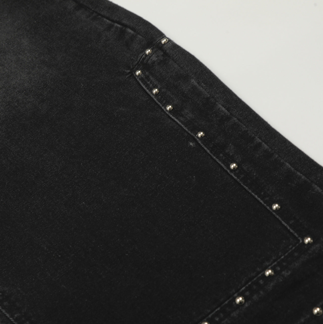 Washed Studs Detail Wide Leg Denim Jeans WN25403