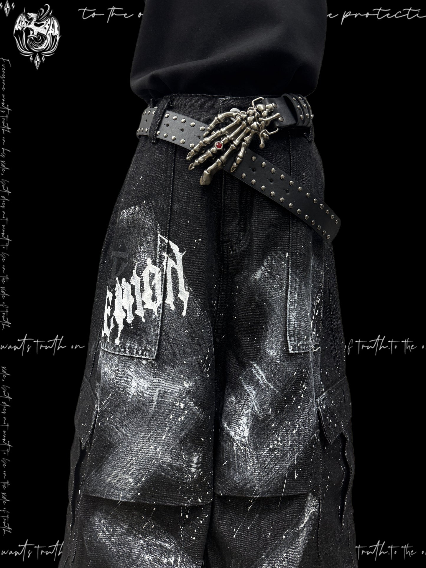 Cropped Paint Graffiti Cargo Wide Leg Denim Jeans & Skull Belt & Cross Belt & Belt Chain WN23810