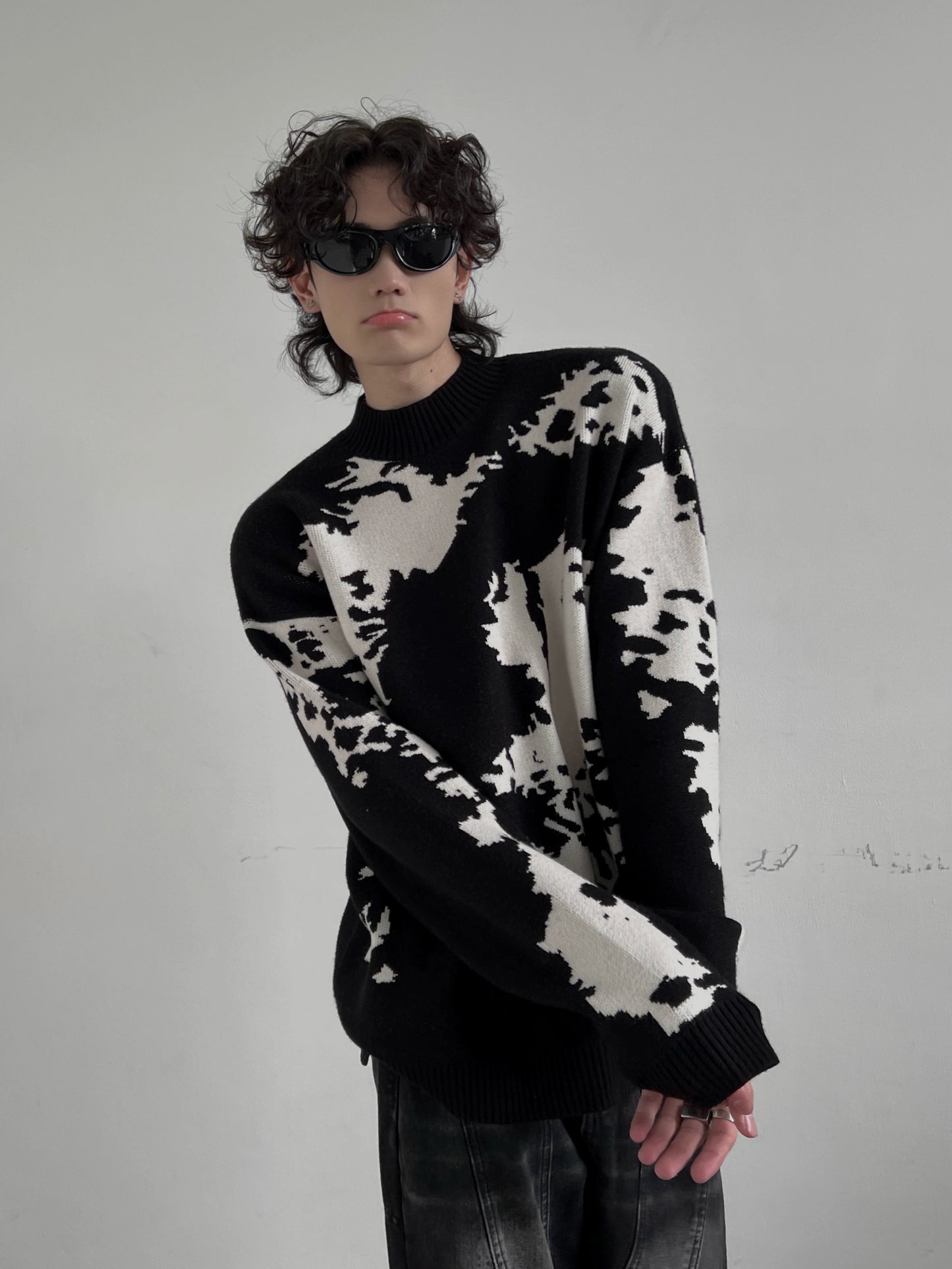 Graffiti Design High-Neck Pullover Knit Sweater WN10808