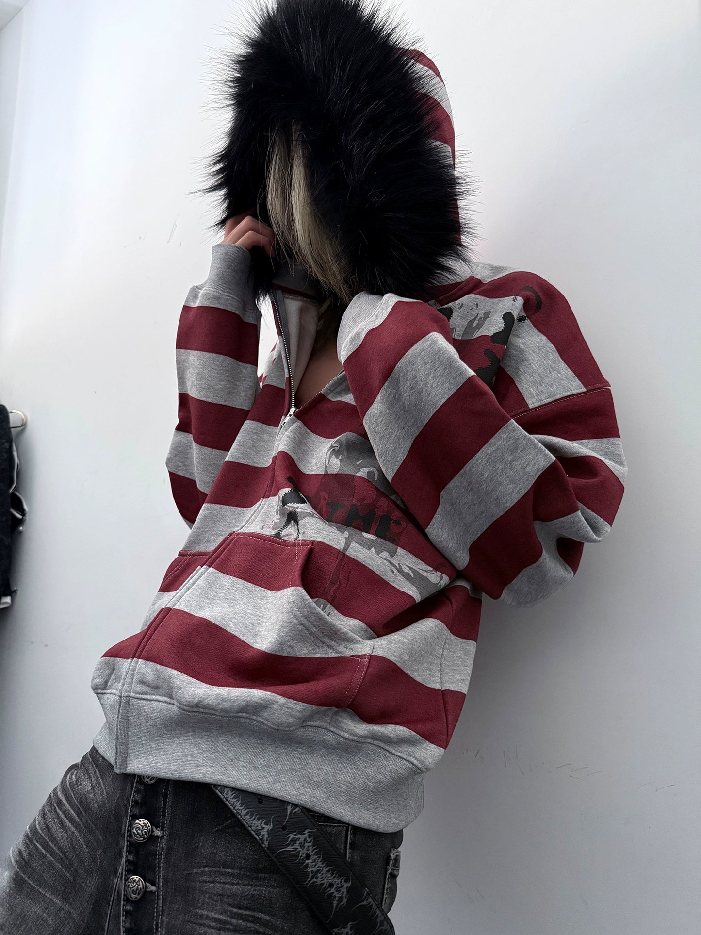 Skull Cross Wide Stripe Fake Fur Collar Zipper Hoodie WN20920