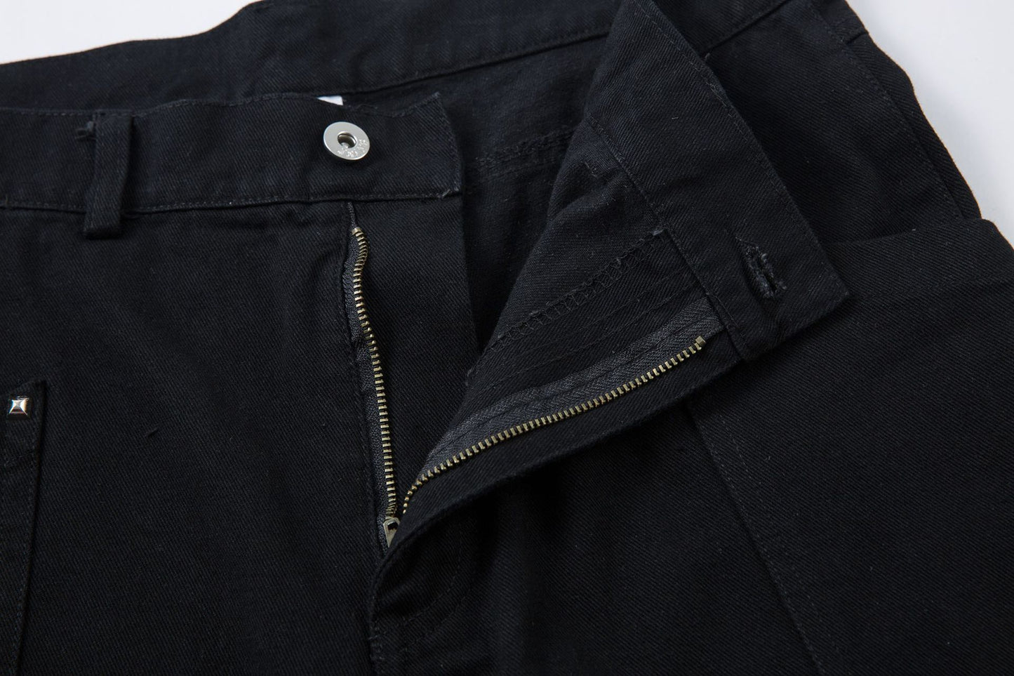 Studs Accent Design Wide Leg Denim Jeans WN18571