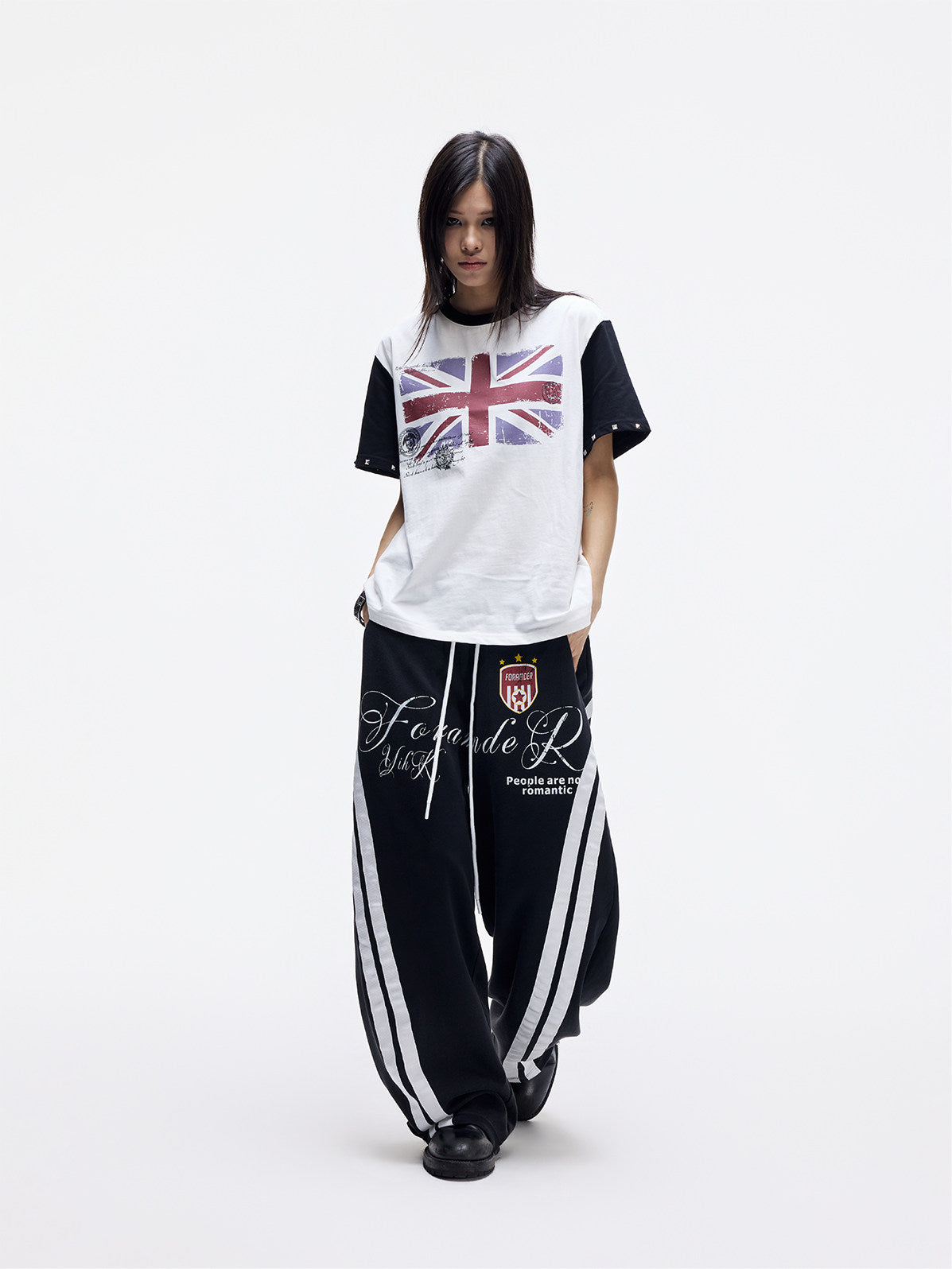 Contrast Sleeve Stud Graphic Print Short Sleeve T-Shirt WN27262
