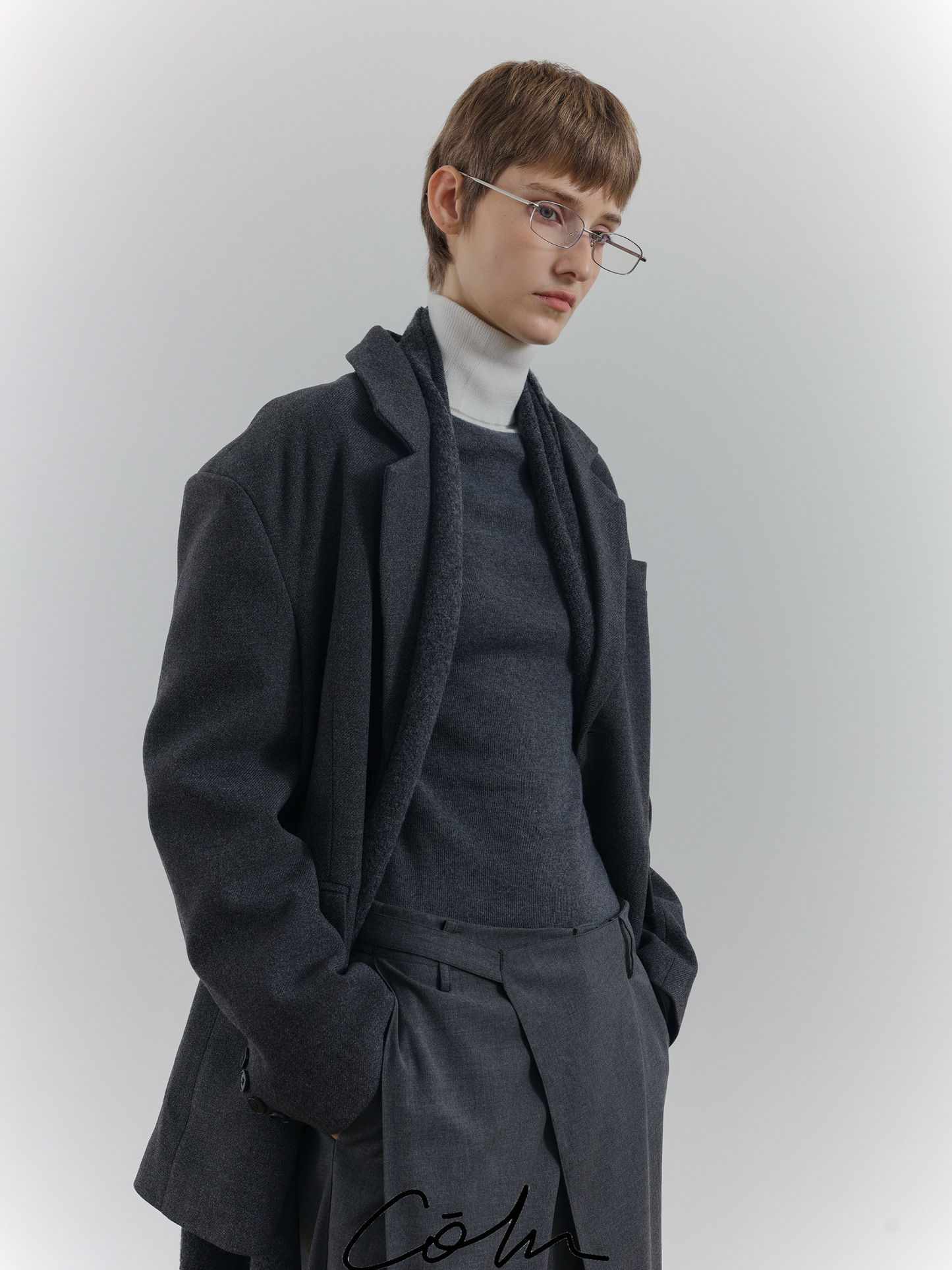 Shoulder-Pad Tailored Jacket WN21625