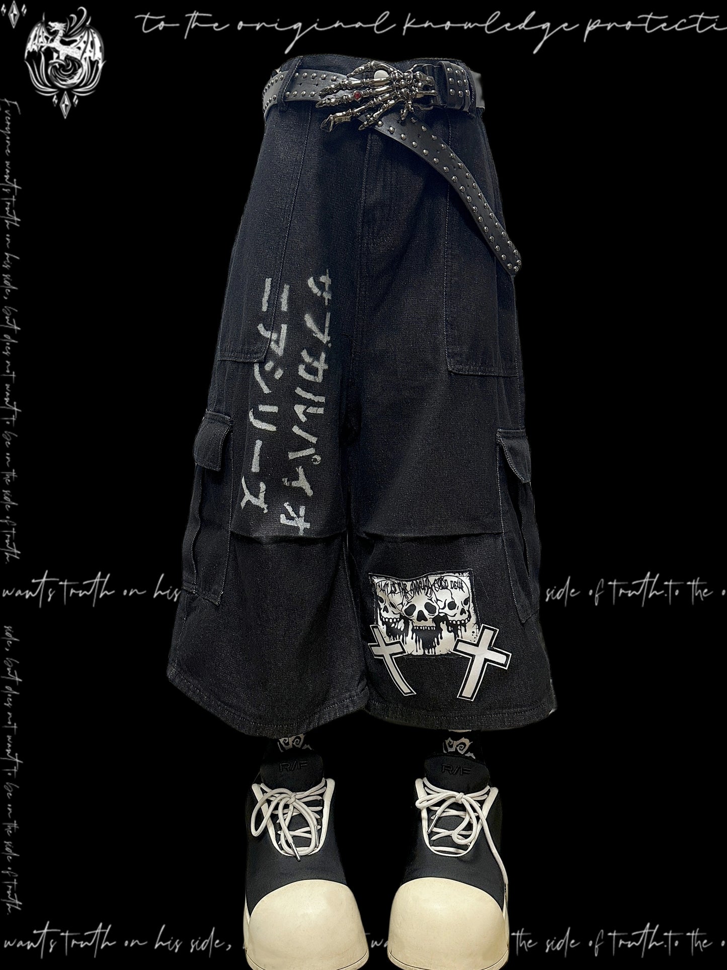 Graphic Letter Print Patchwork Wide Leg Cargo Denim Half Jeans & Belt & Chain WN20128