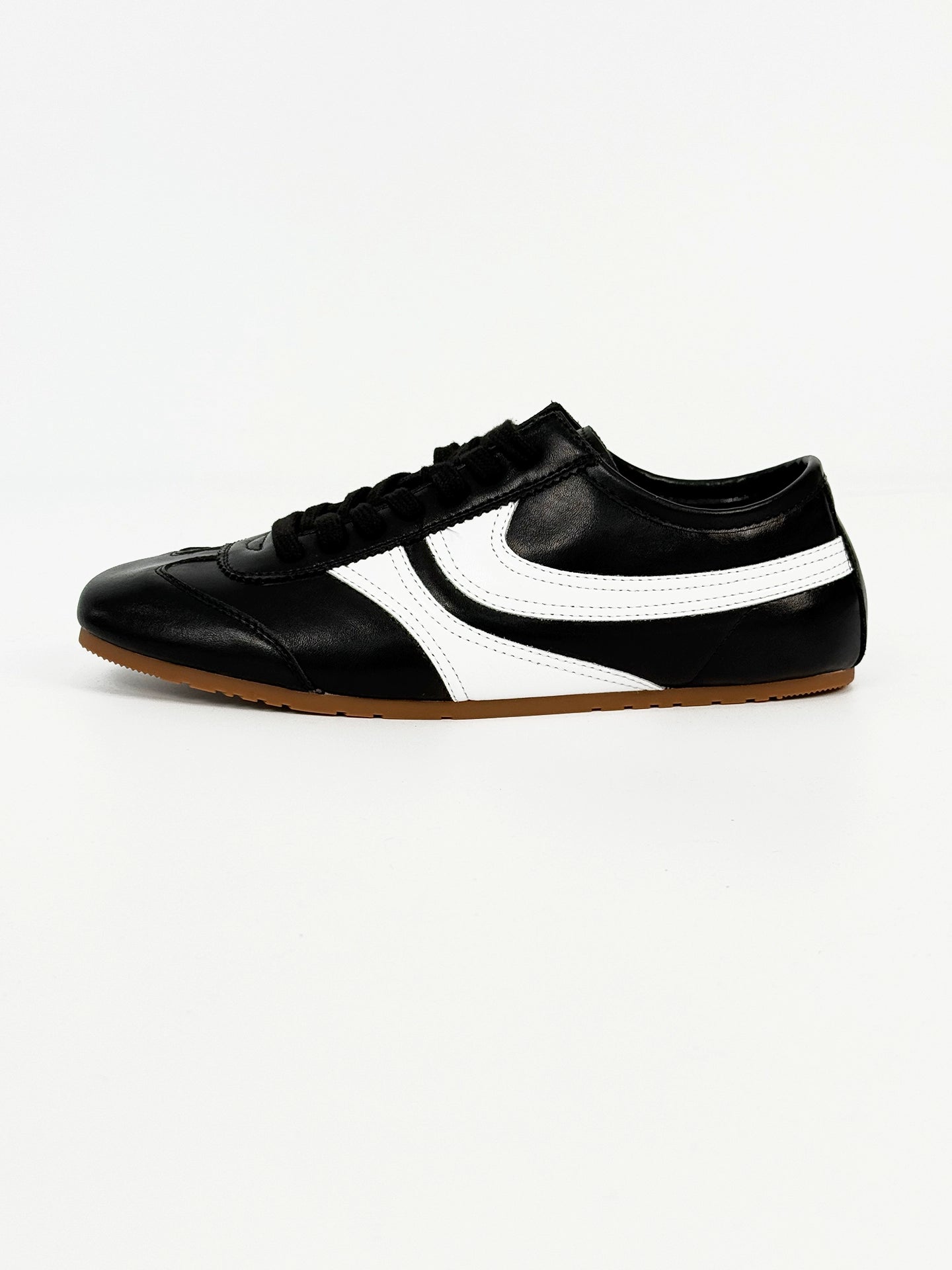 Flat Bottom Design Sneakers WN19140