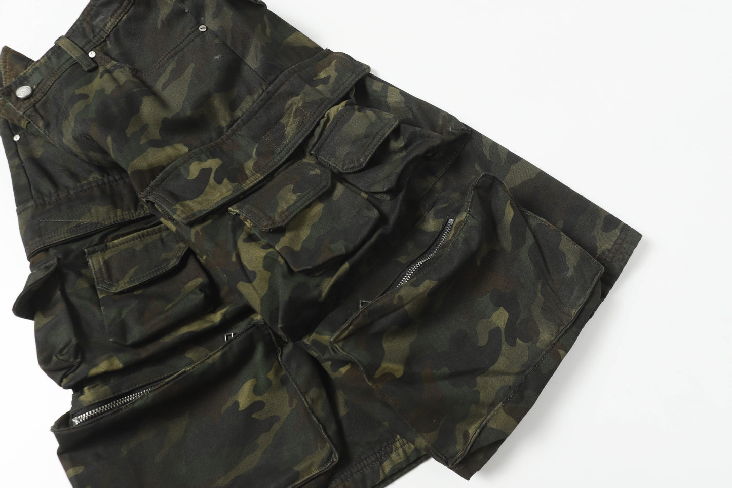 Camouflage Cargo Wide-Leg Half Pants WN16132