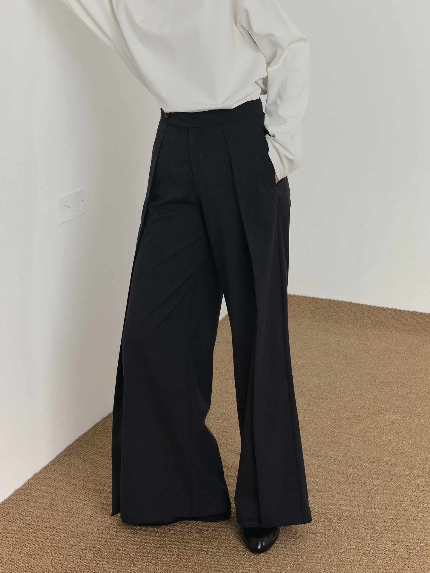 Pleated Flare Trousers WN21517