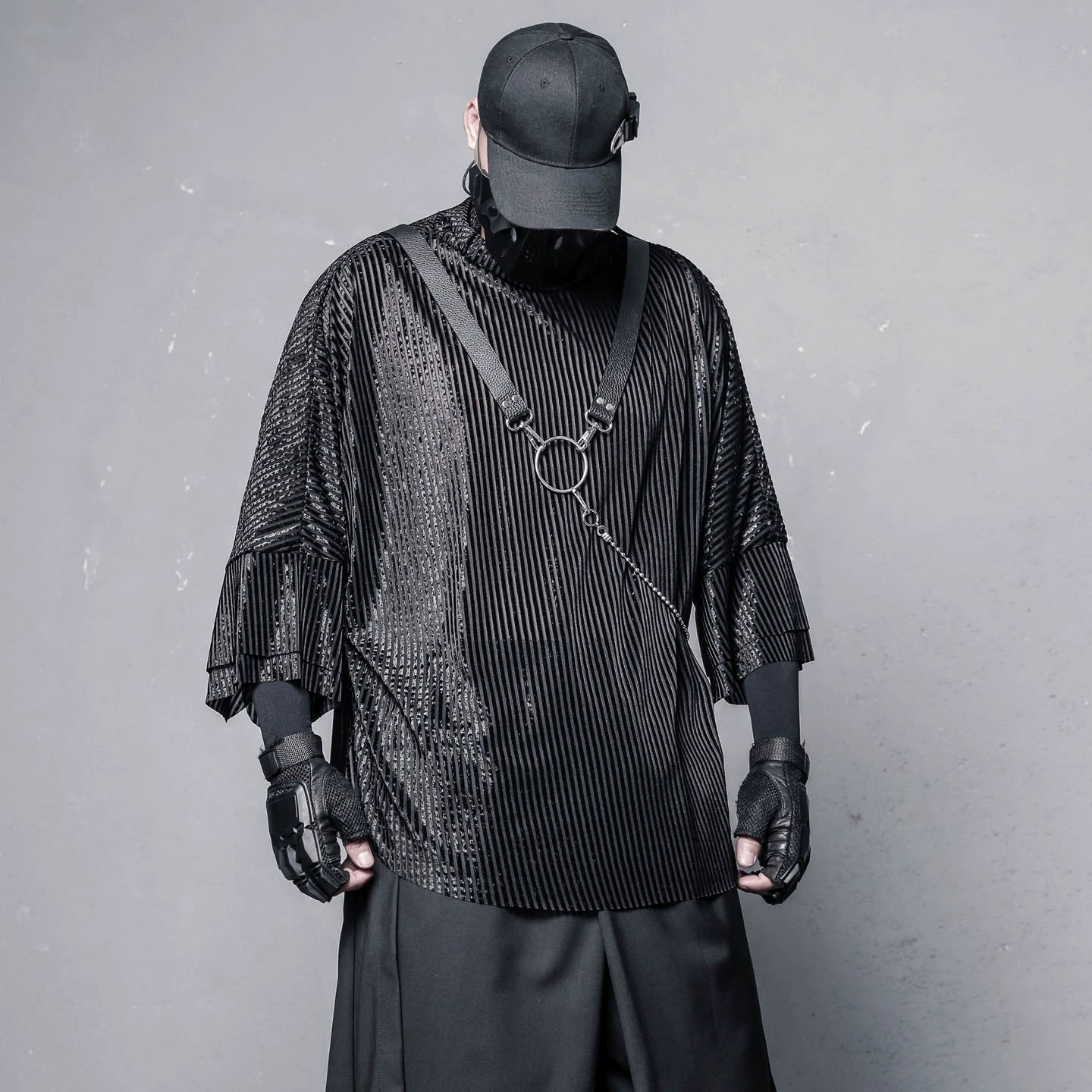 Texture High-Neck Oversize Long Sleeve T-Shirt & Chain WN22370