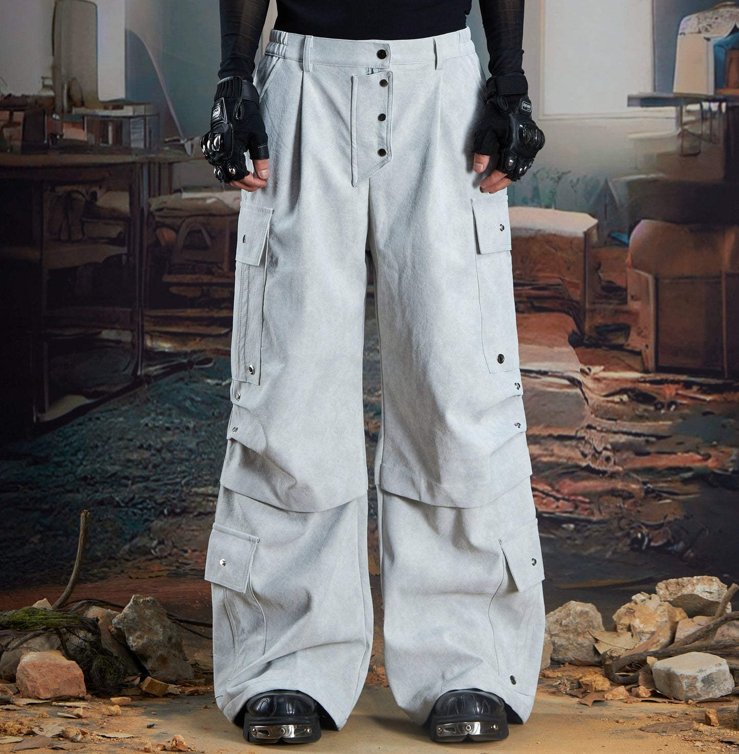 Matte Multi-Pocket Stud Pleats Cargo Pants WN21346