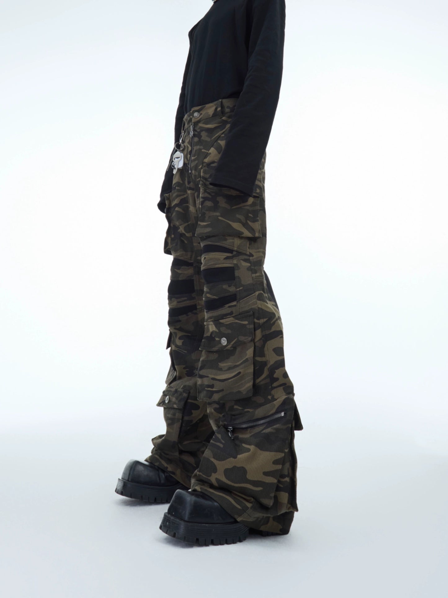 Washed Camouflage Multi-Pocket Cargo Pants WN11627