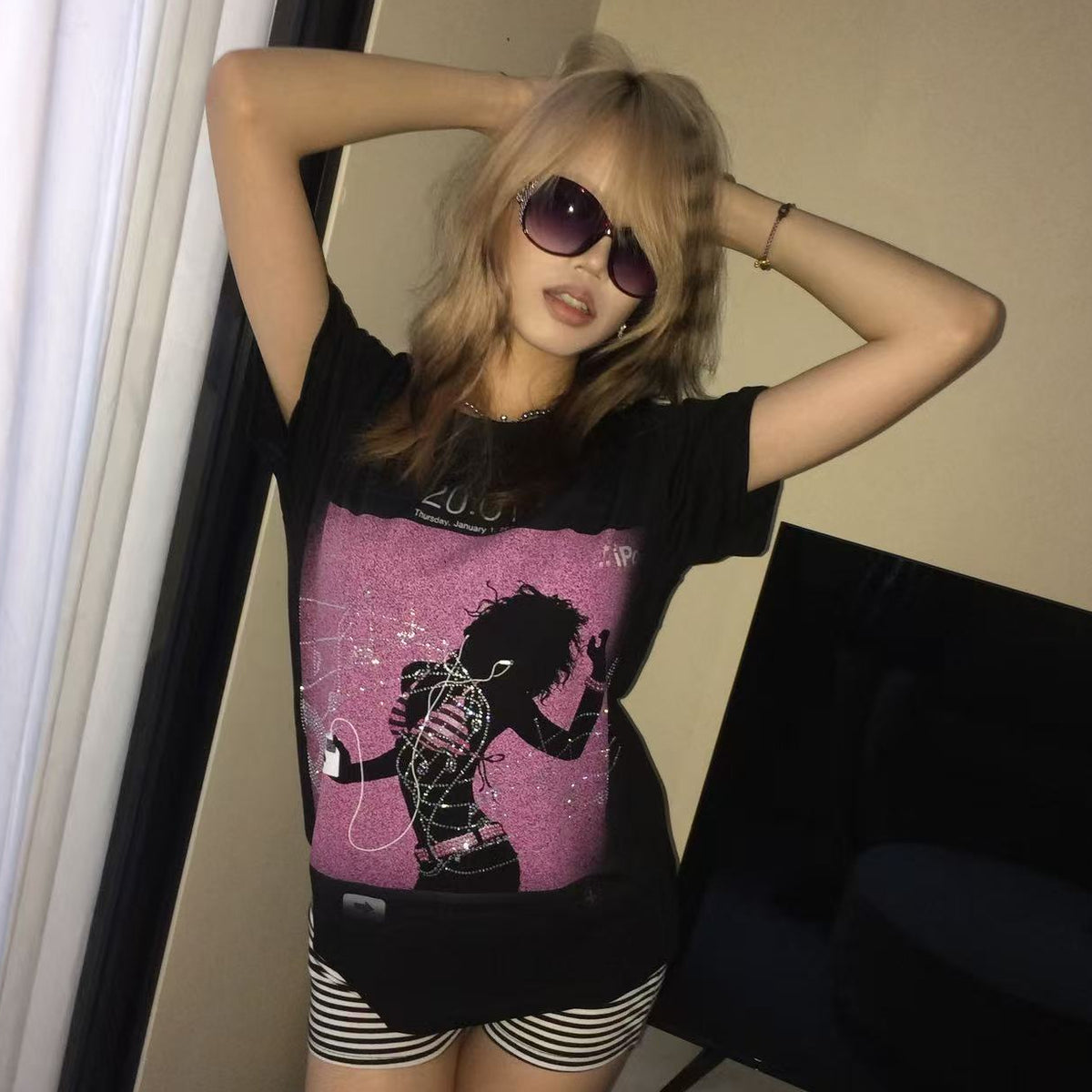 Portrait Graphic Print Short Sleeve T-Shirt WN27202