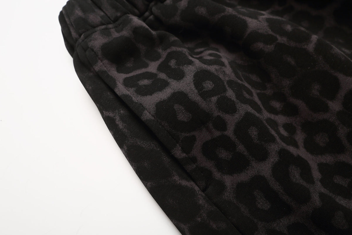 Leopard Graphic Letter Wide Leg Half Pants WN28106