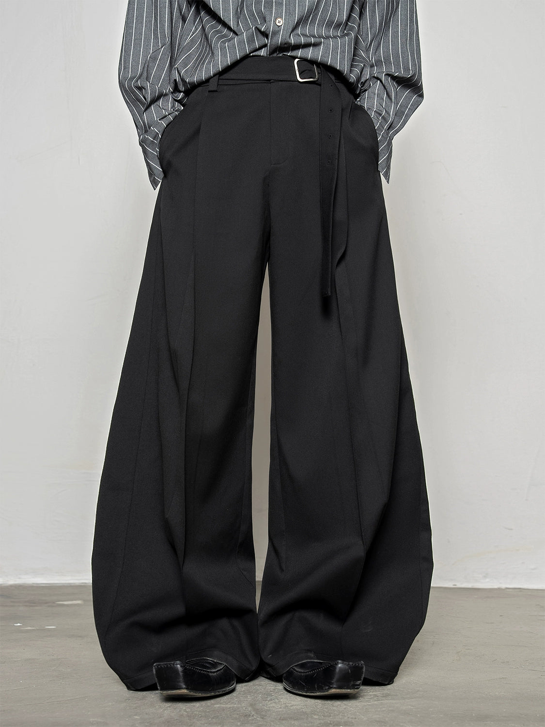 Inverted Pleats Wide Leg Trousers WN20876