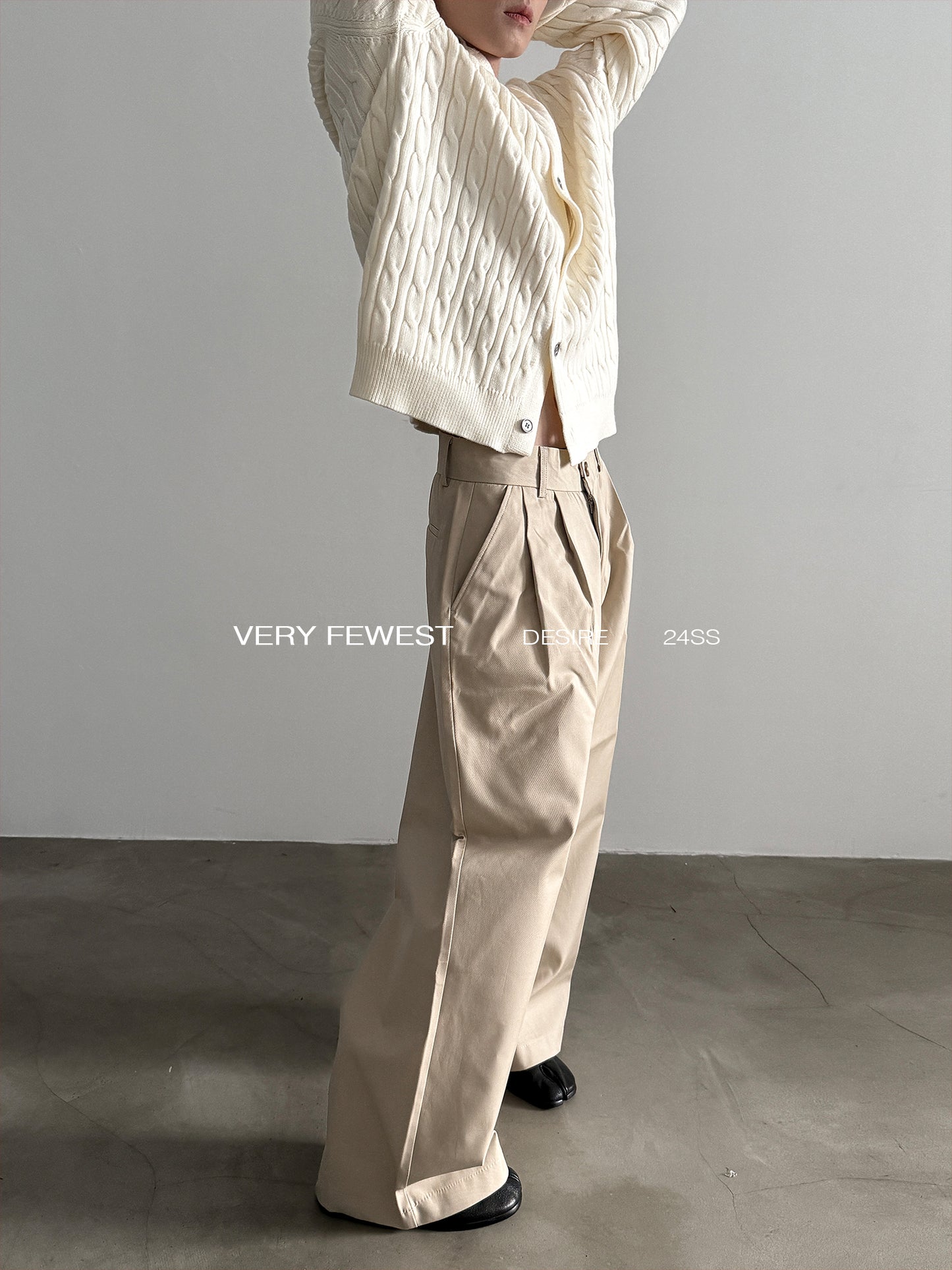 Heavyweight Structured Pleats Wide-Leg Pants WN15277