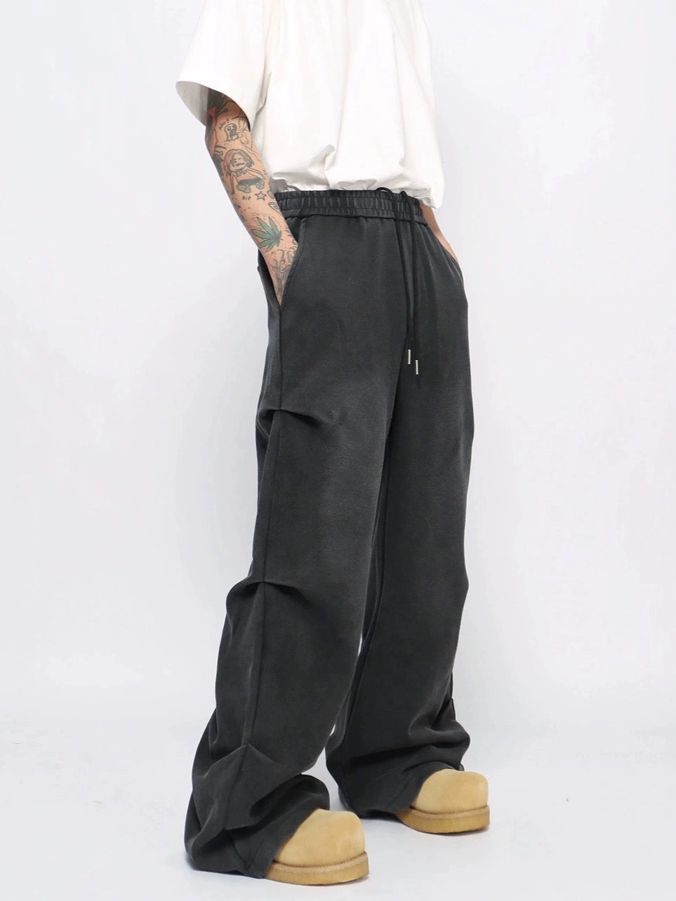 Washed Wrinkle Wide Leg Sweatpants WN10931