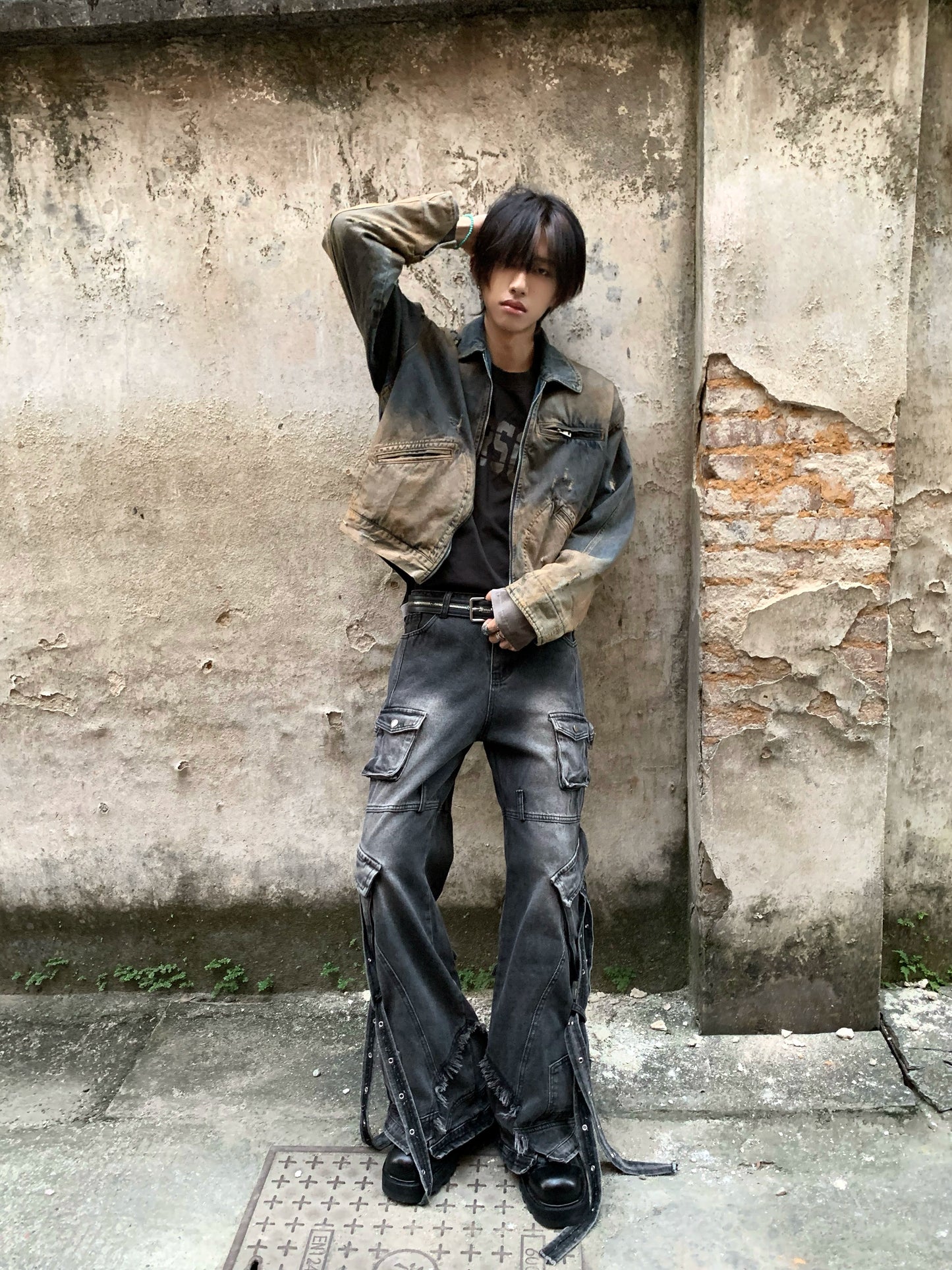 Washed Multi-Pocket Denim Jeans WN22226