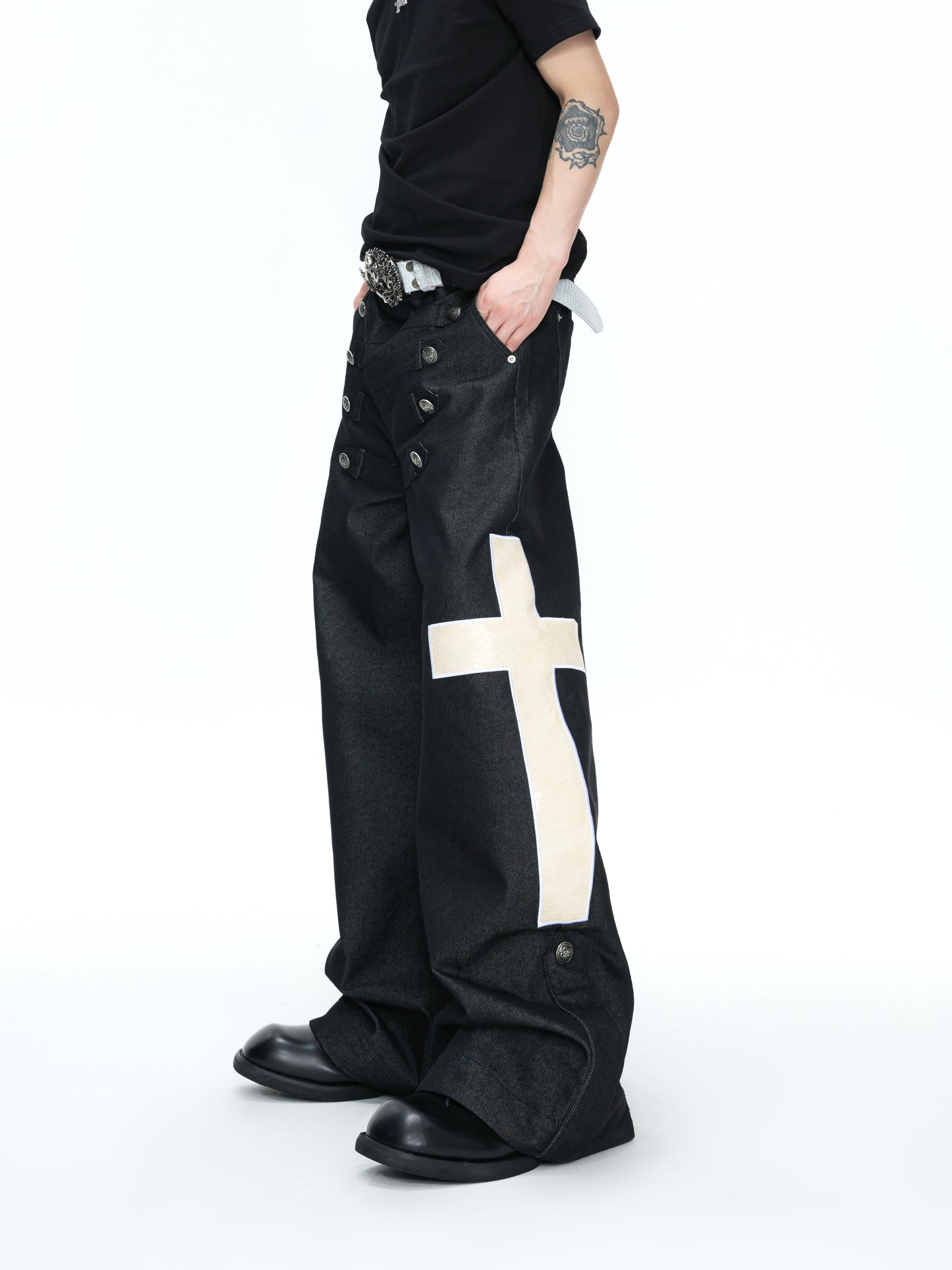 Croc Pattern Leather Cross Patch Double-Breasted Wide Leg Denim Jeans WN26971