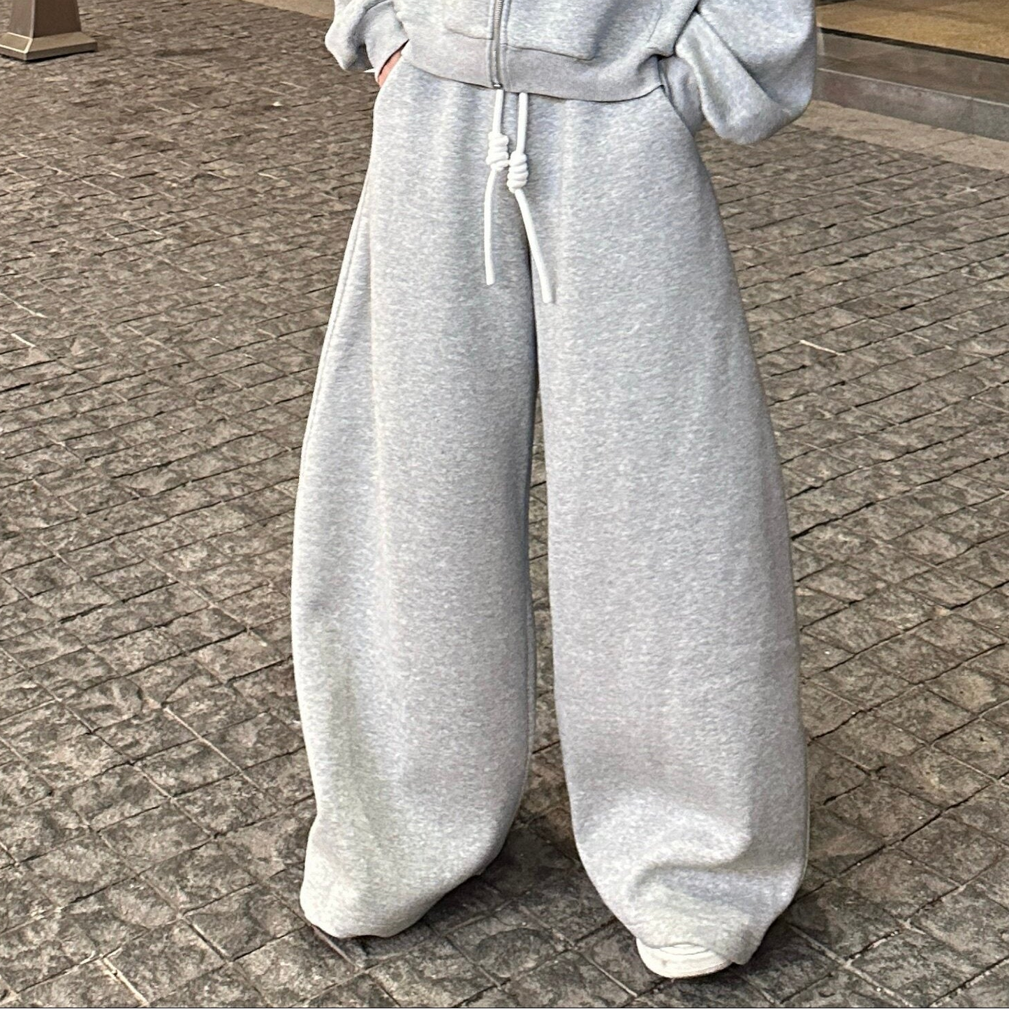 Sporty Oversize Zipper Hoodie & Wide Leg Sweatpants Setup WN25273