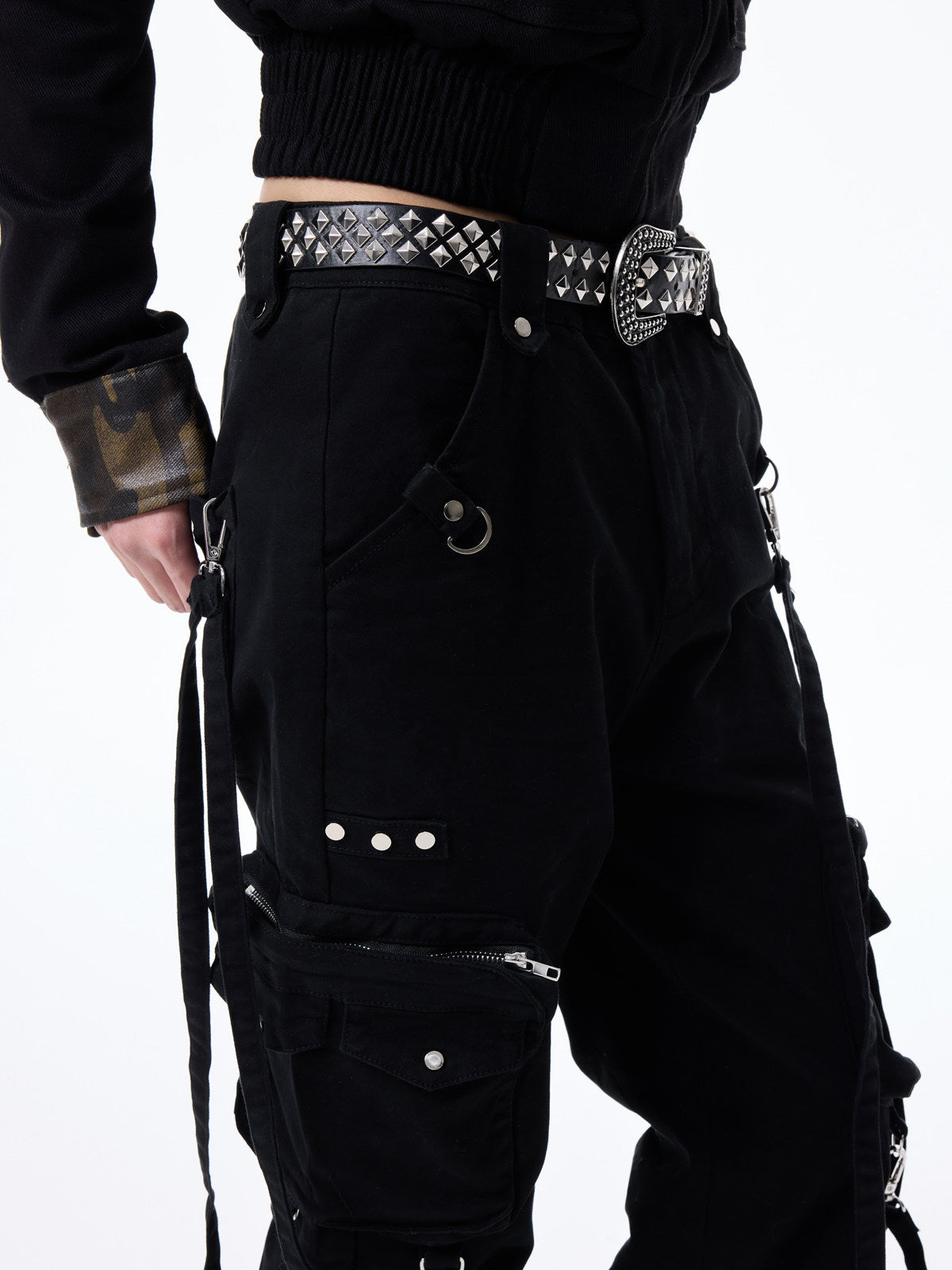 Detachable Strap Rivet Flare Cargo Pants WN27319